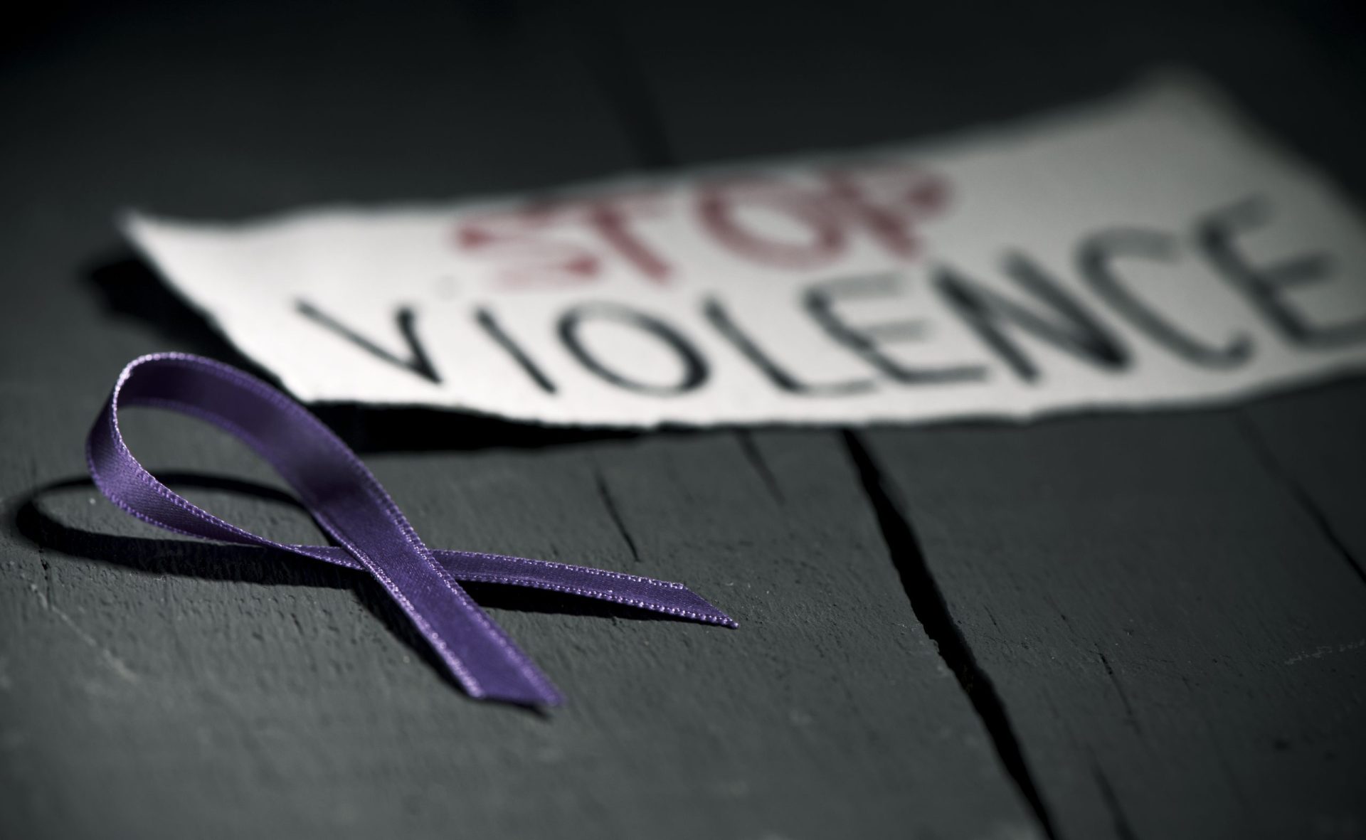 França. Onda de femicídio desencadeia apelo a ação do governo