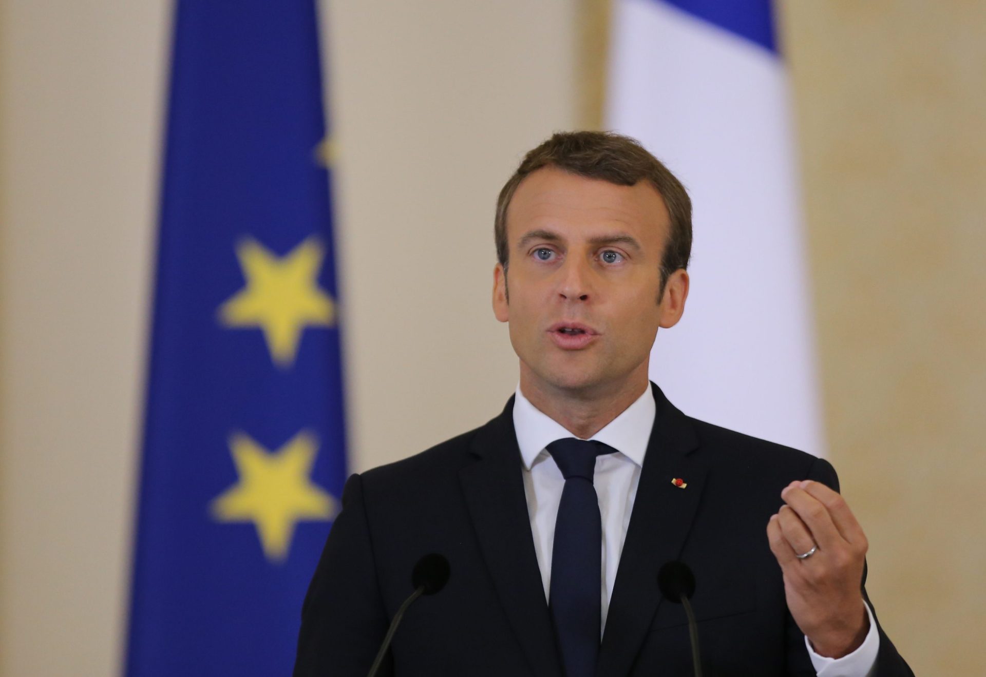 Macron: União Europeia deve ter diálogo &#8220;franco e exigente&#8221; com Rússia