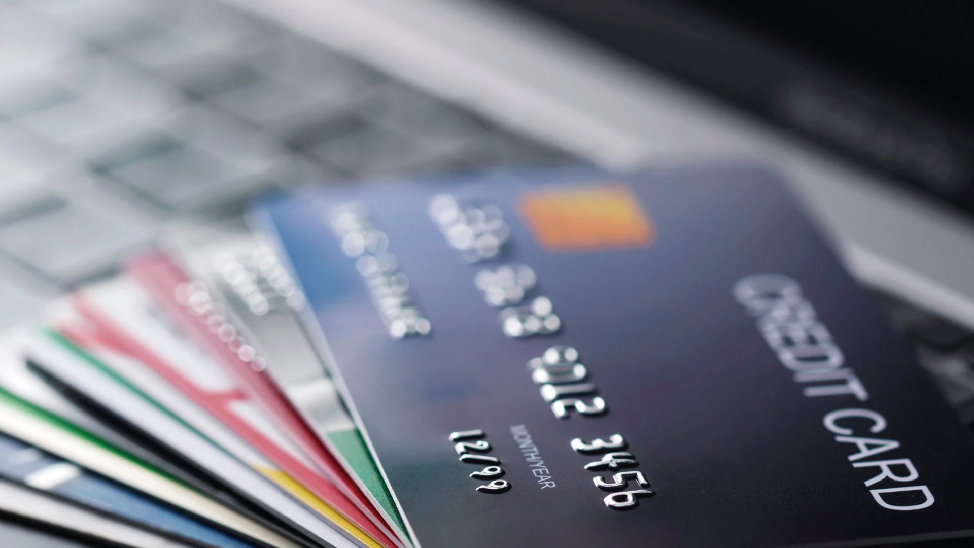 Dark web. Cartões de crédito e de débito em risco