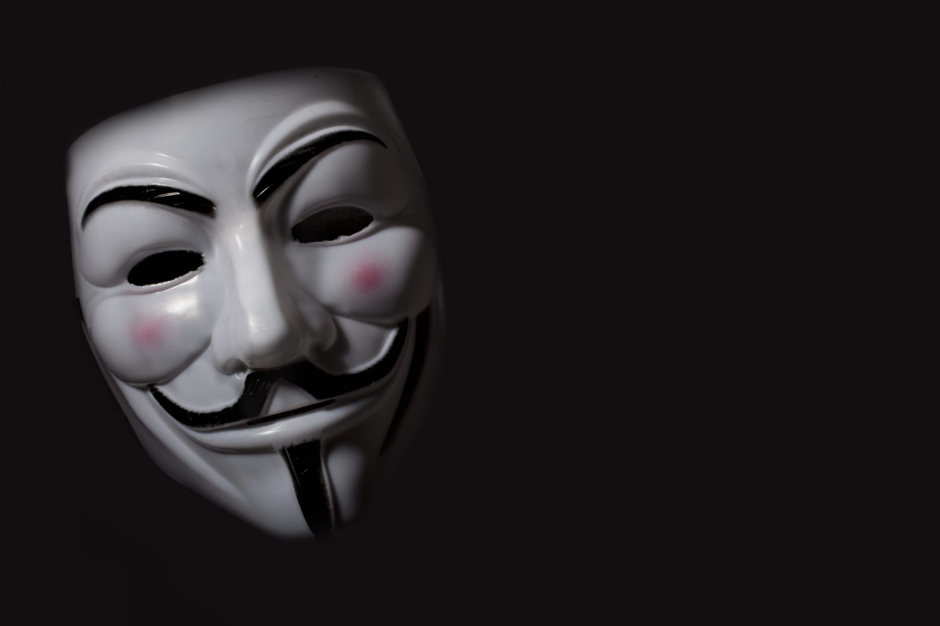Internet é palco de guerra e Anonymous têm algo a dizer