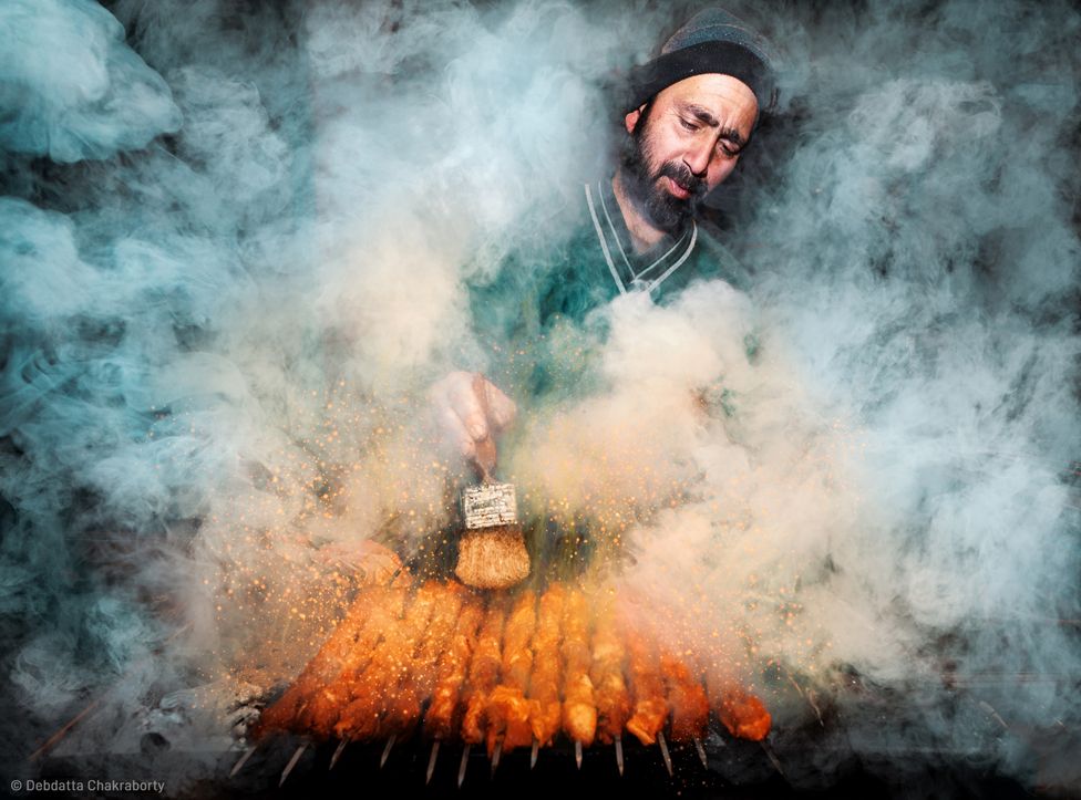 Imagem de vendedor de kebab vence concurso internacional de fotografia de comida