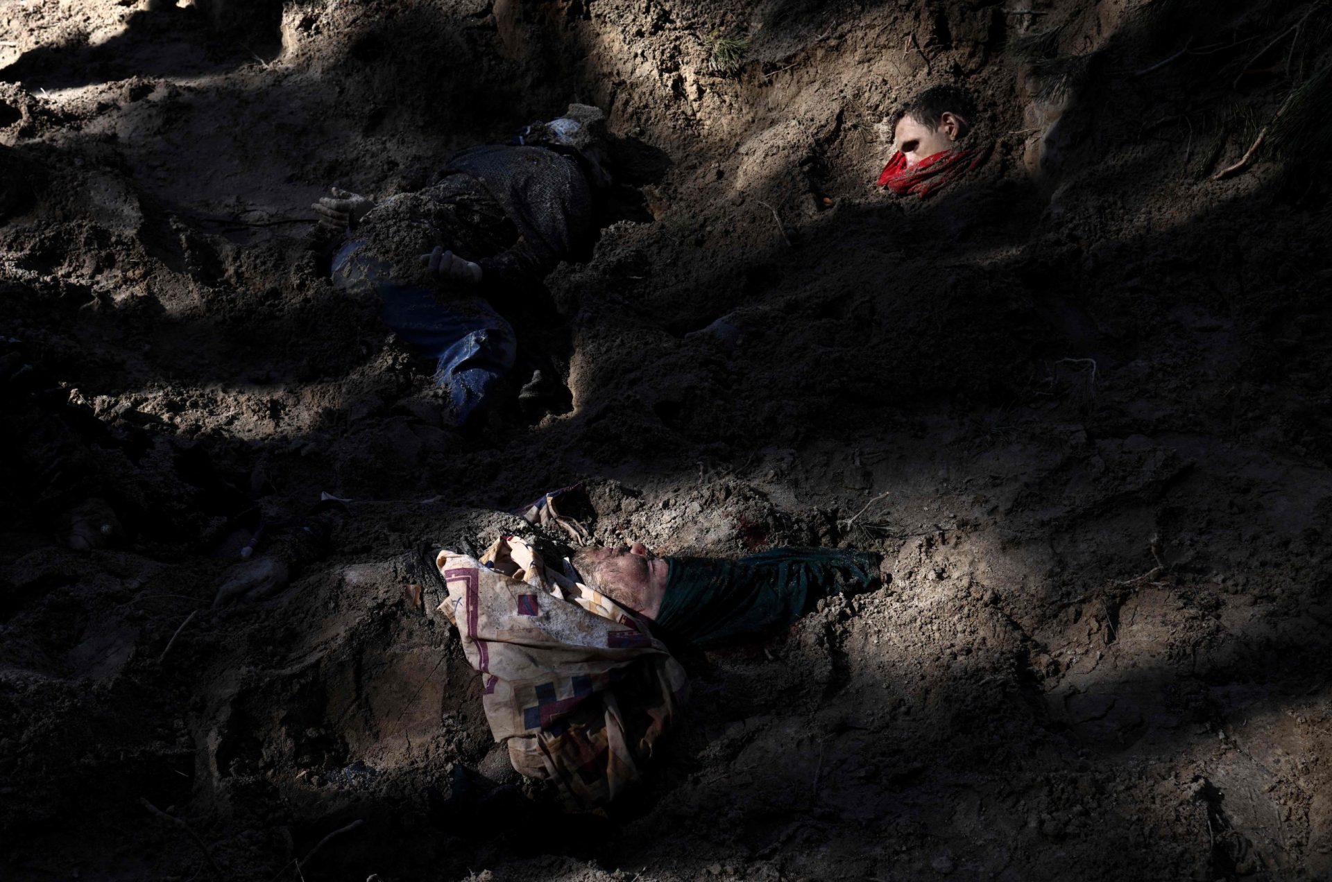 Bucha. Europa prepara novas sanções para punir massacre