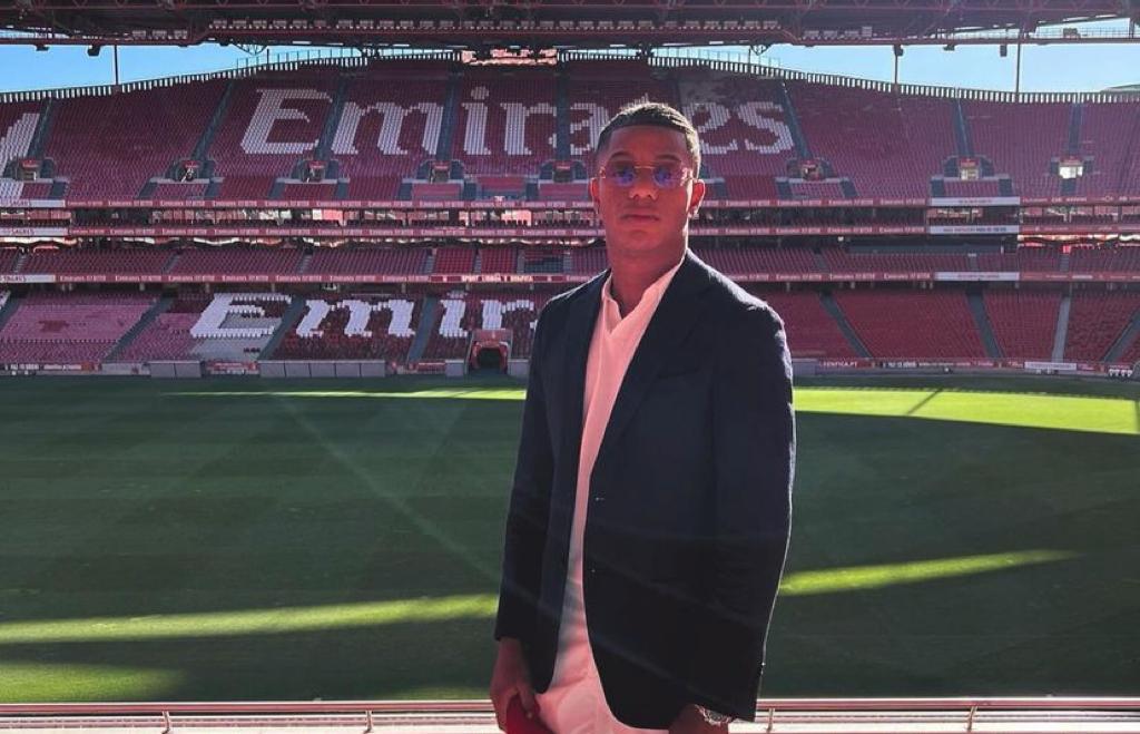 Benfica confirma David Neres por cinco anos