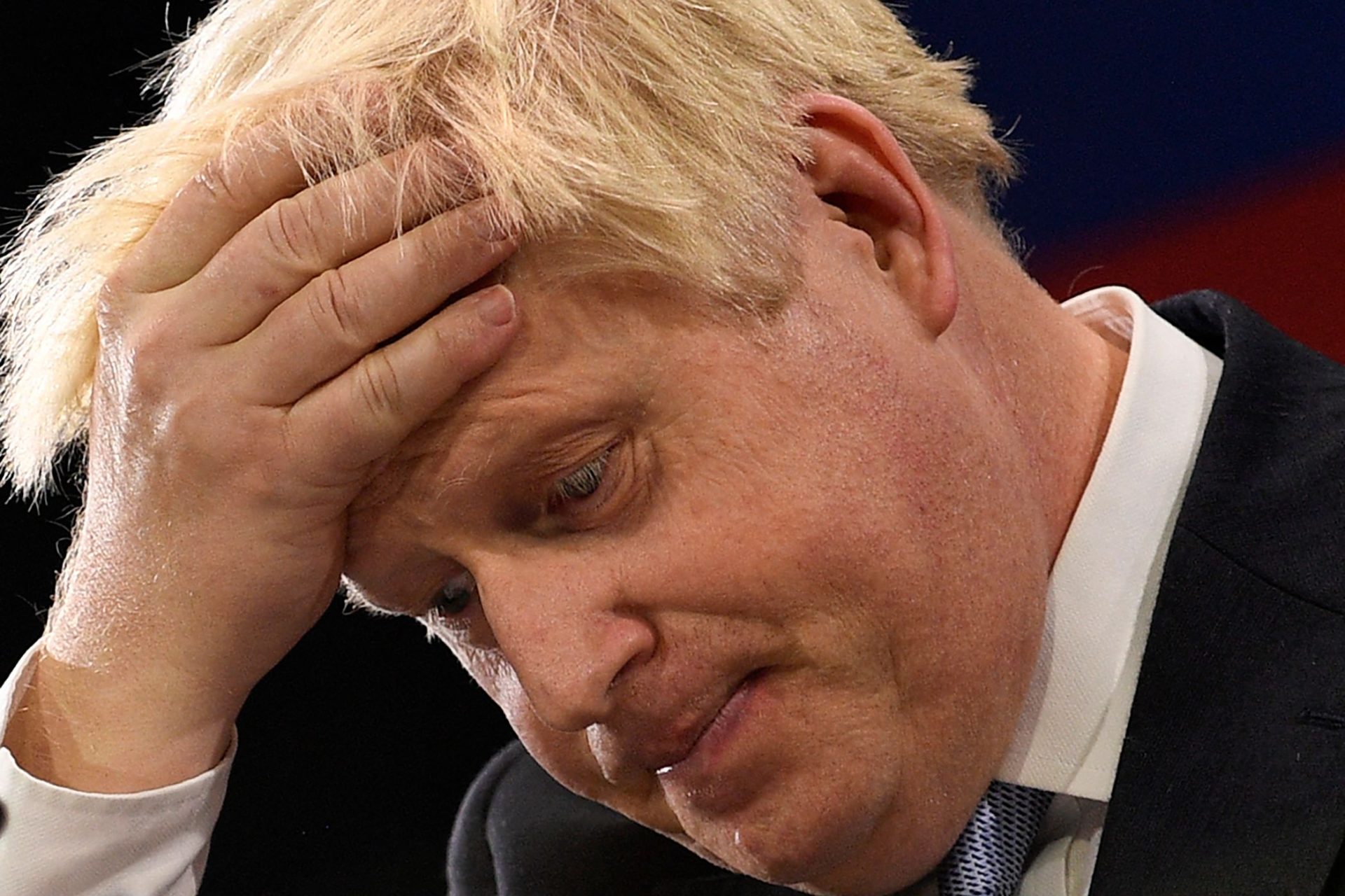 Boris Johnson encurralado pelo Partido Conservador