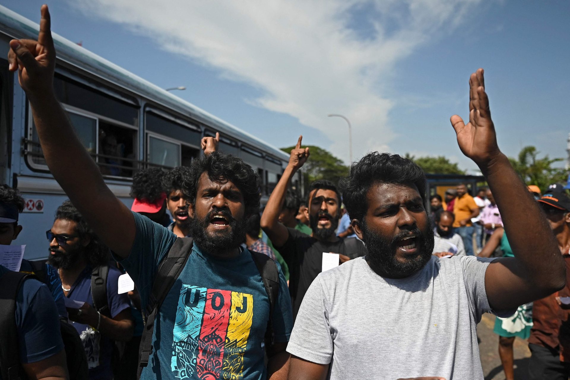 Sri Lanka. Candidato da oposição desiste da corrida presidencial