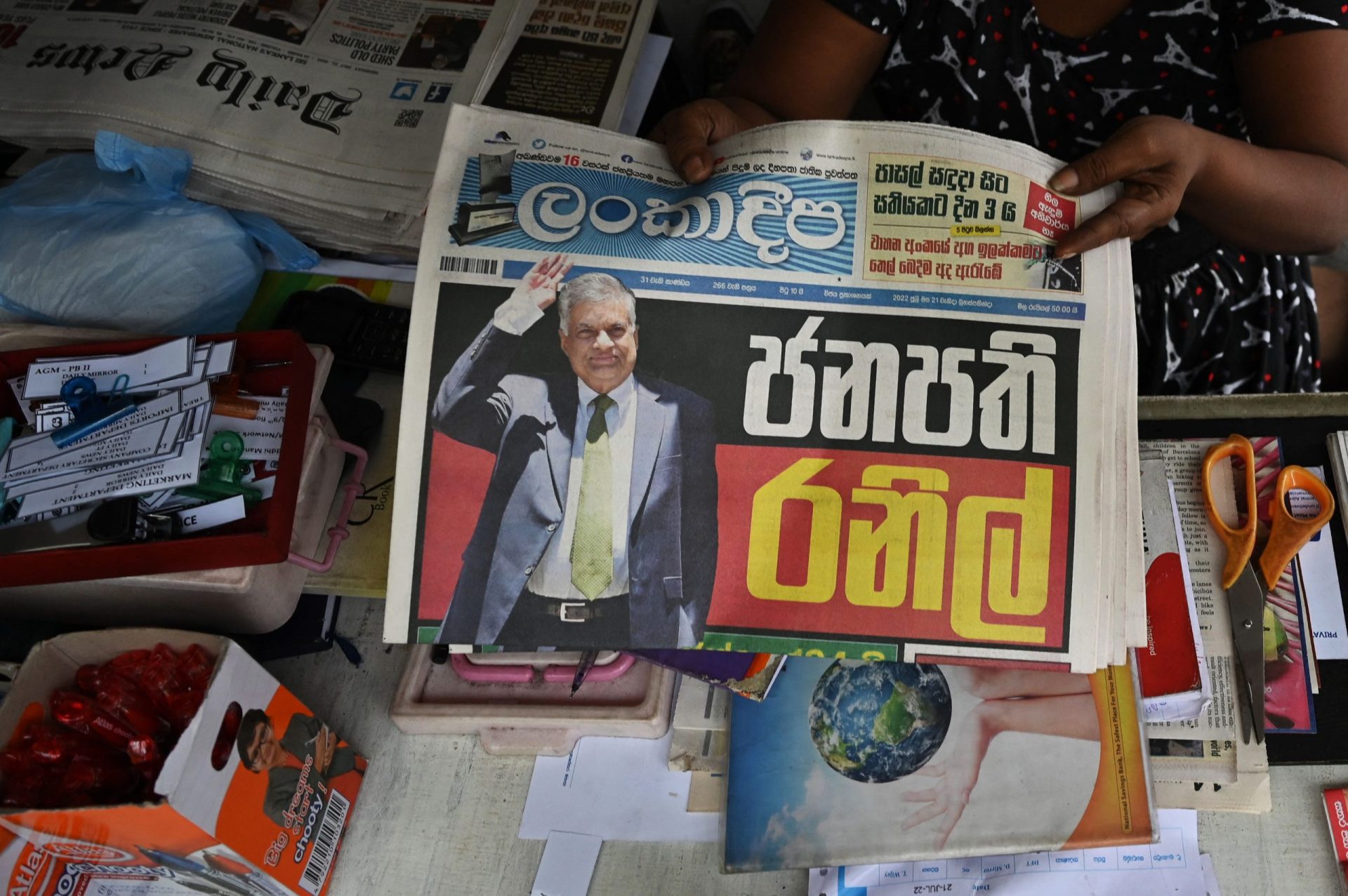 PM do Sri Lanka eleito Presidente pelo Parlamento cingalês