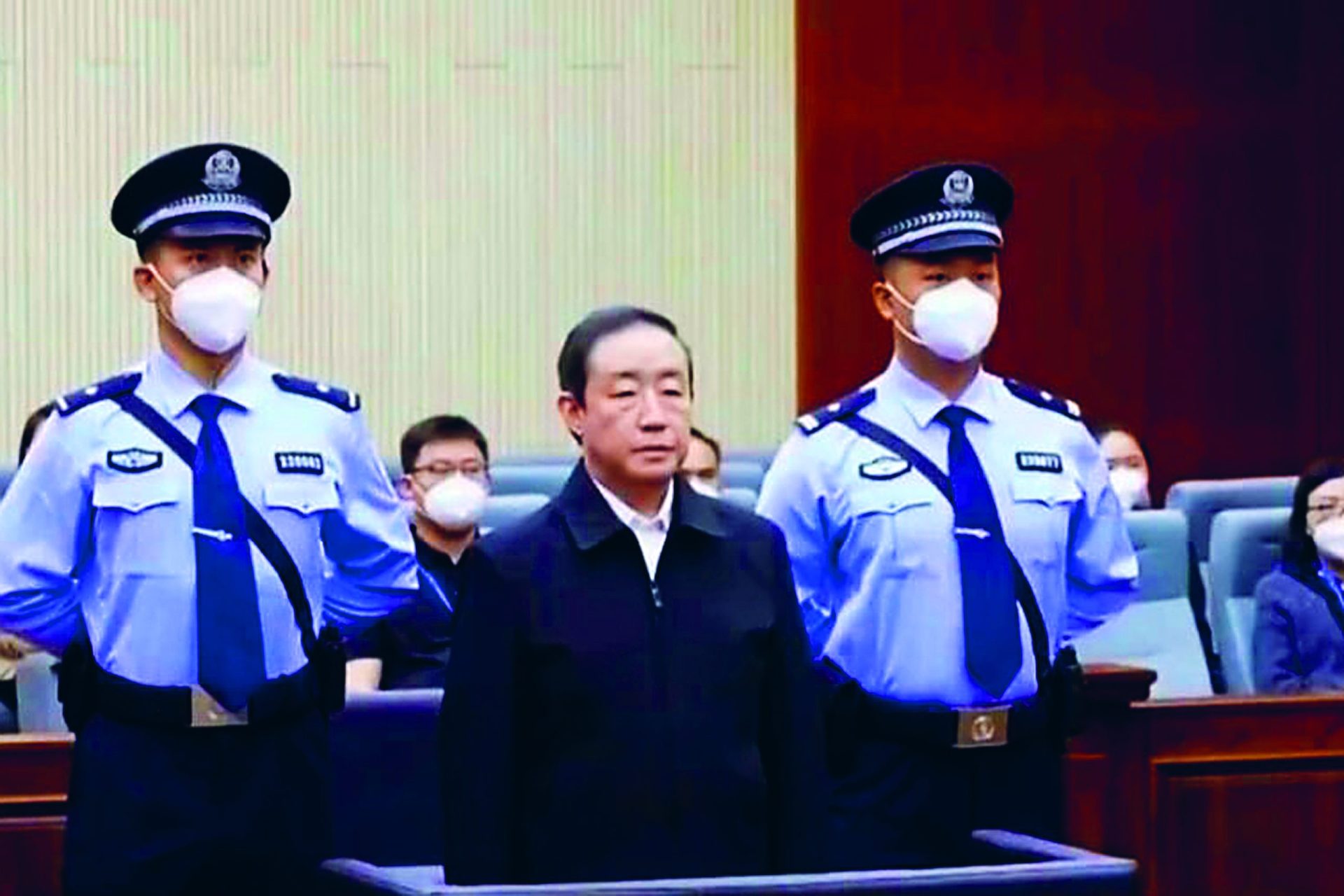 China. Ex-ministro da justiça condenado a pena de morte suspensa