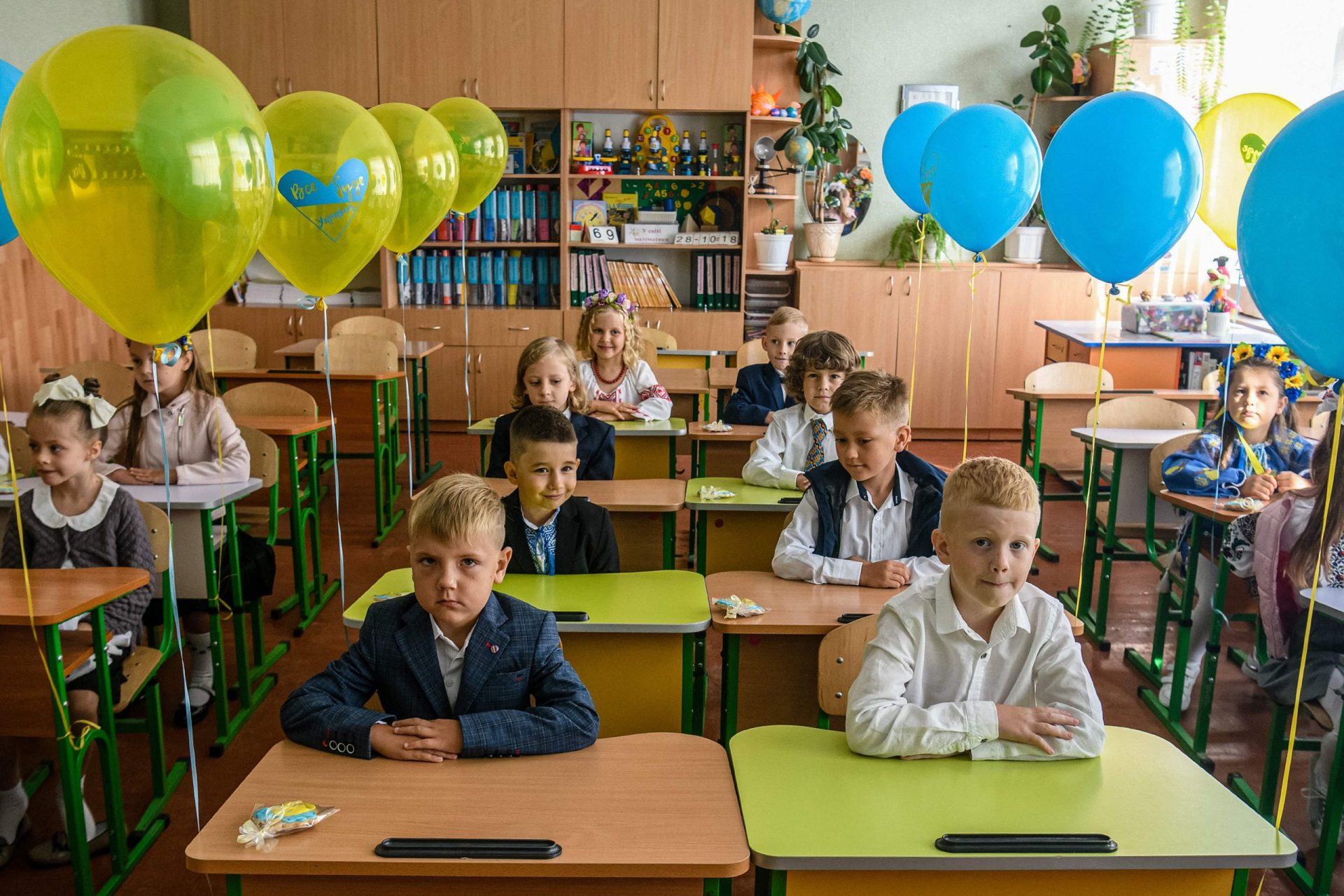 Regresso às aulas numa Ucrânia devastada pela guerra