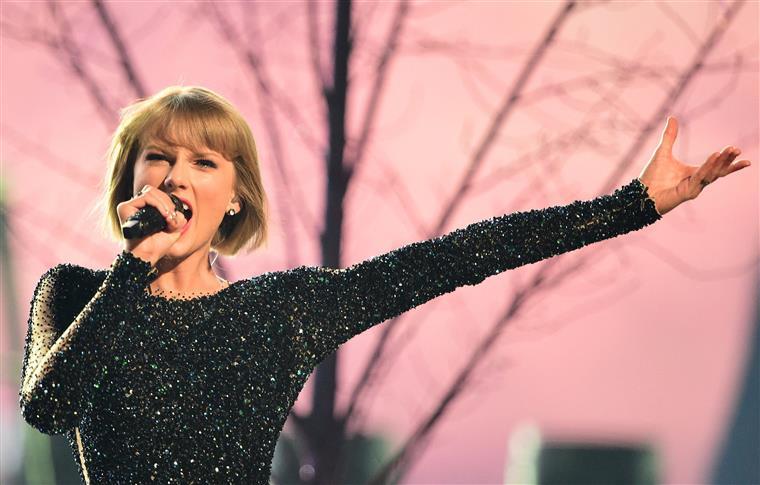 Taylor Swift convidou ‘ex’ para subir aos palcos nos EUA