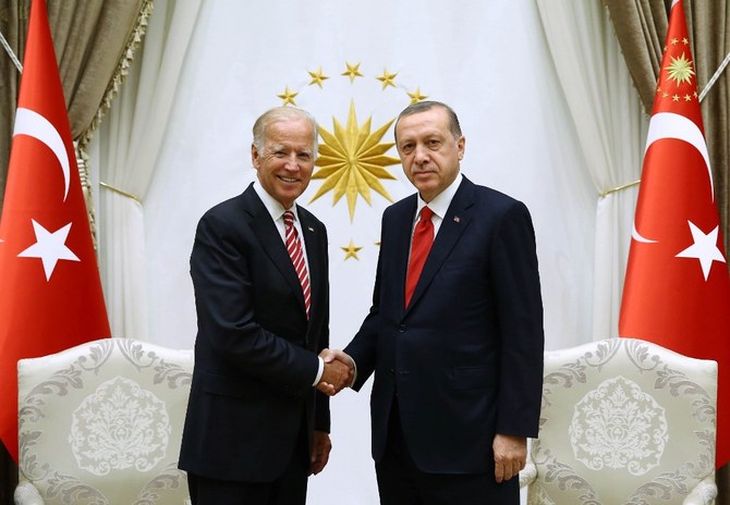Turquia quer iniciar “nova era” de colaboração com Estados Unidos