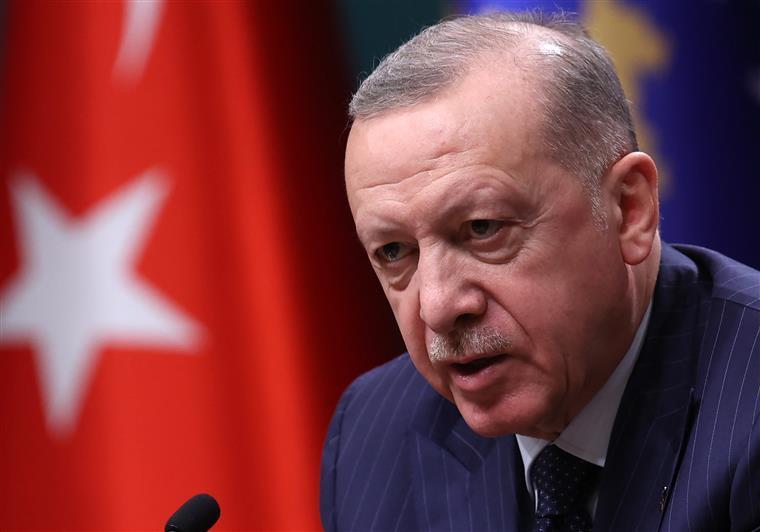 Erdogan otimista sobre recomeço das negociações de adesão da Turquia à UE