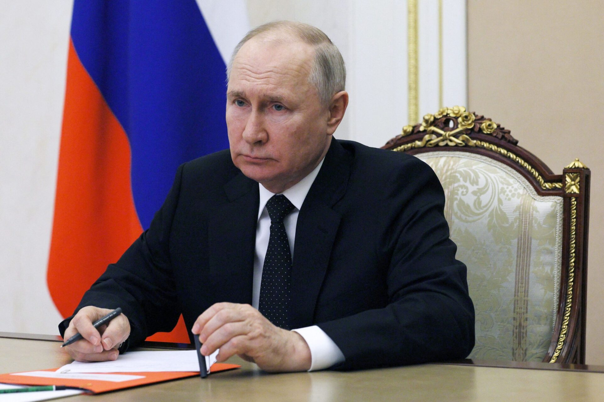 Putin garantiu que tem uma “boa reserva” de munições de fragmentação