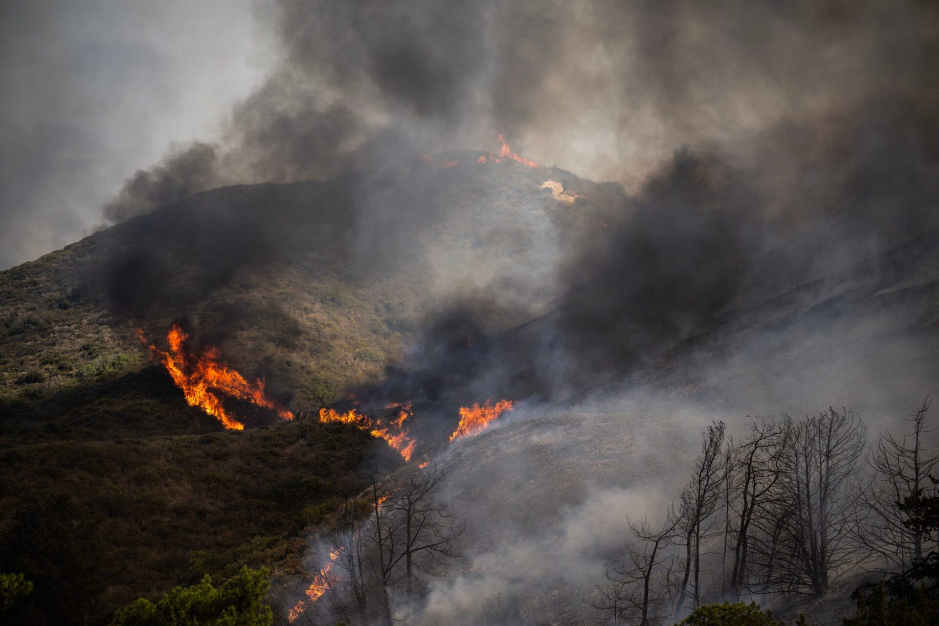 Itália vai declarar estado de emergência em várias regiões devido a incêndios e tempestades