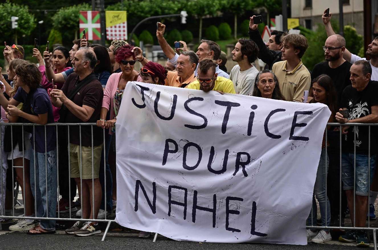 Protestos não param: mais de 700 detidos em França na última noite