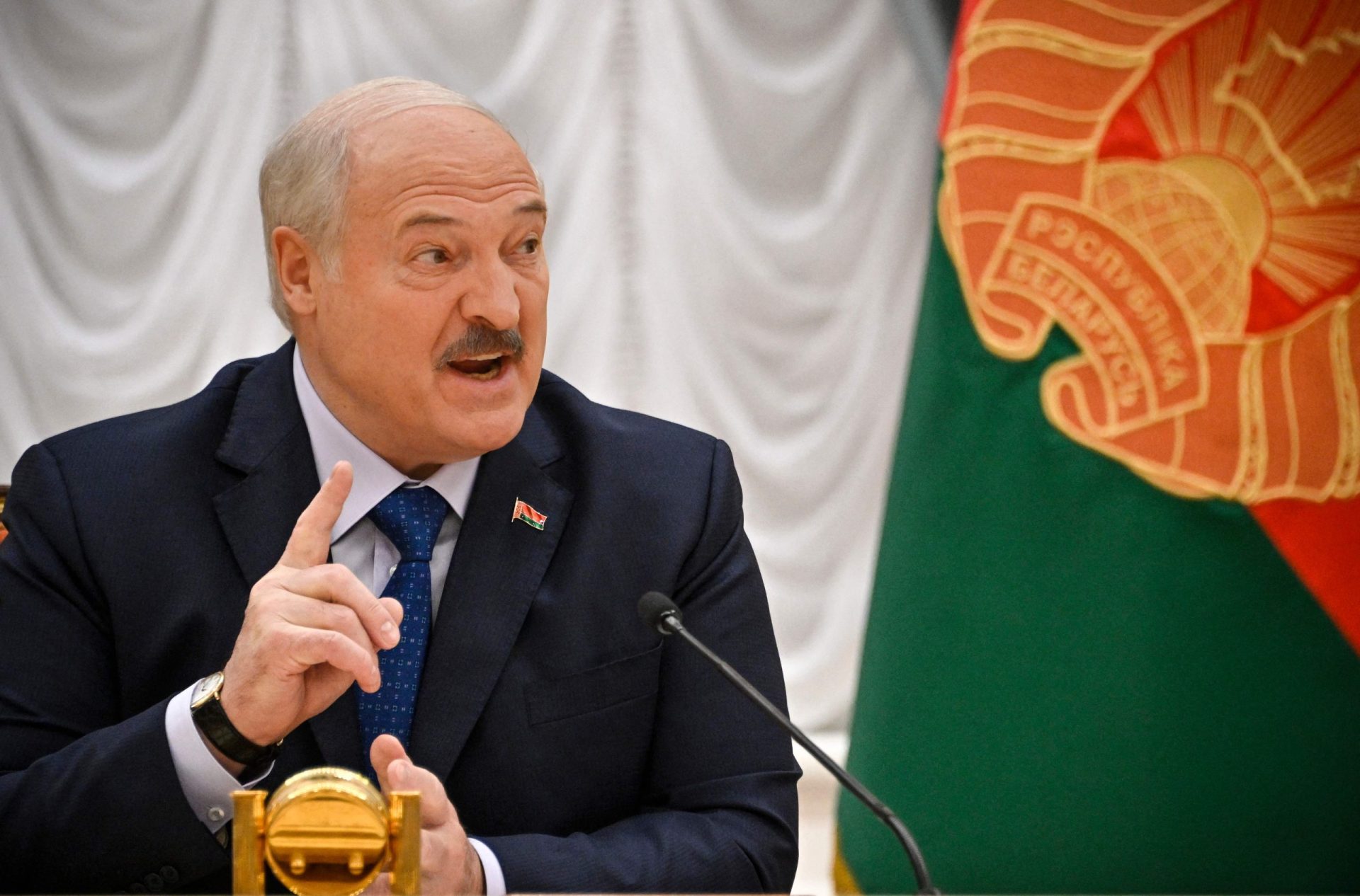 Lukashenko anuncia regresso do líder do grupo Wagner à Rússia