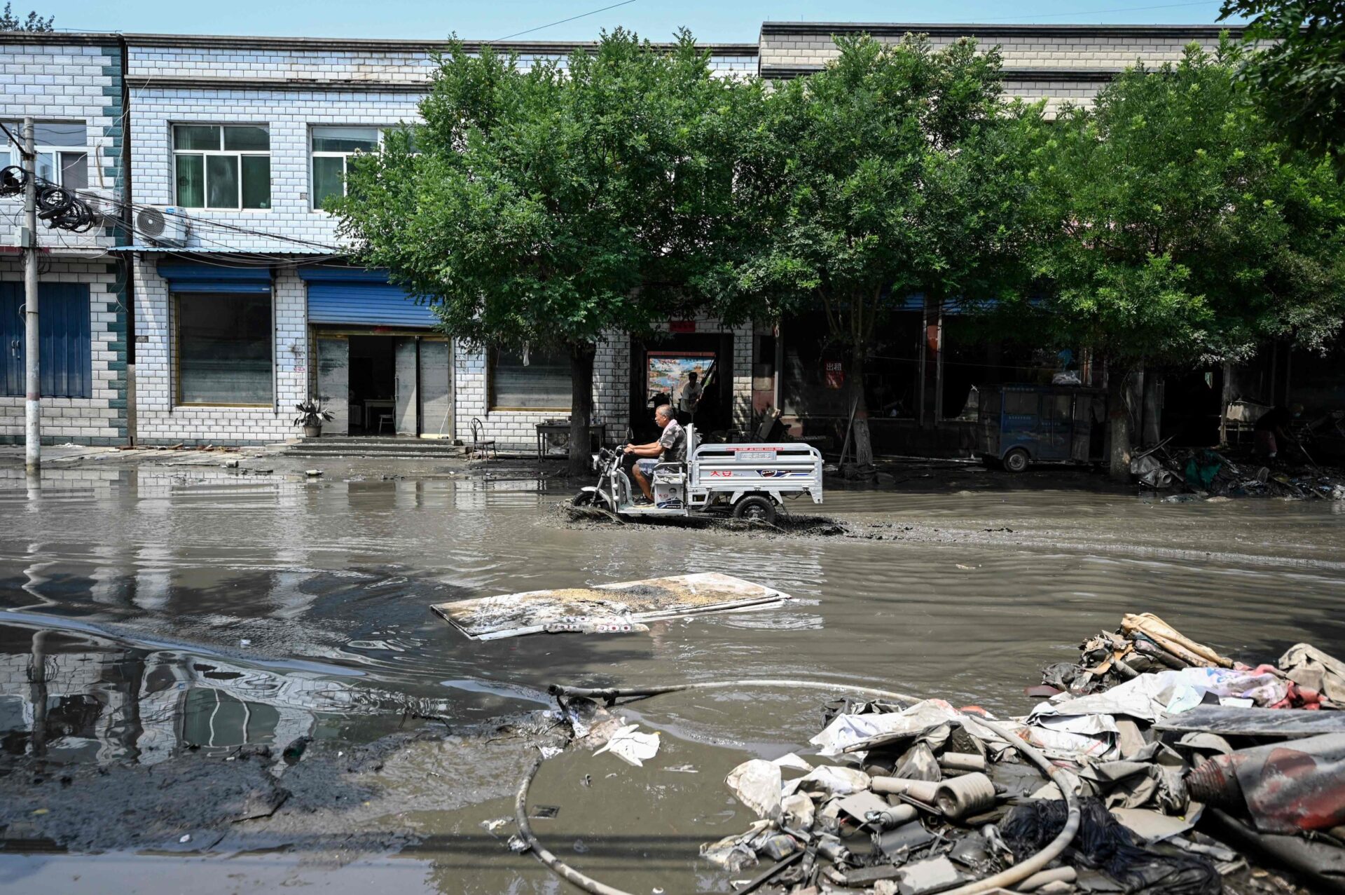 China: Sobe para 80 número de mortos devido às chuvas torrenciais