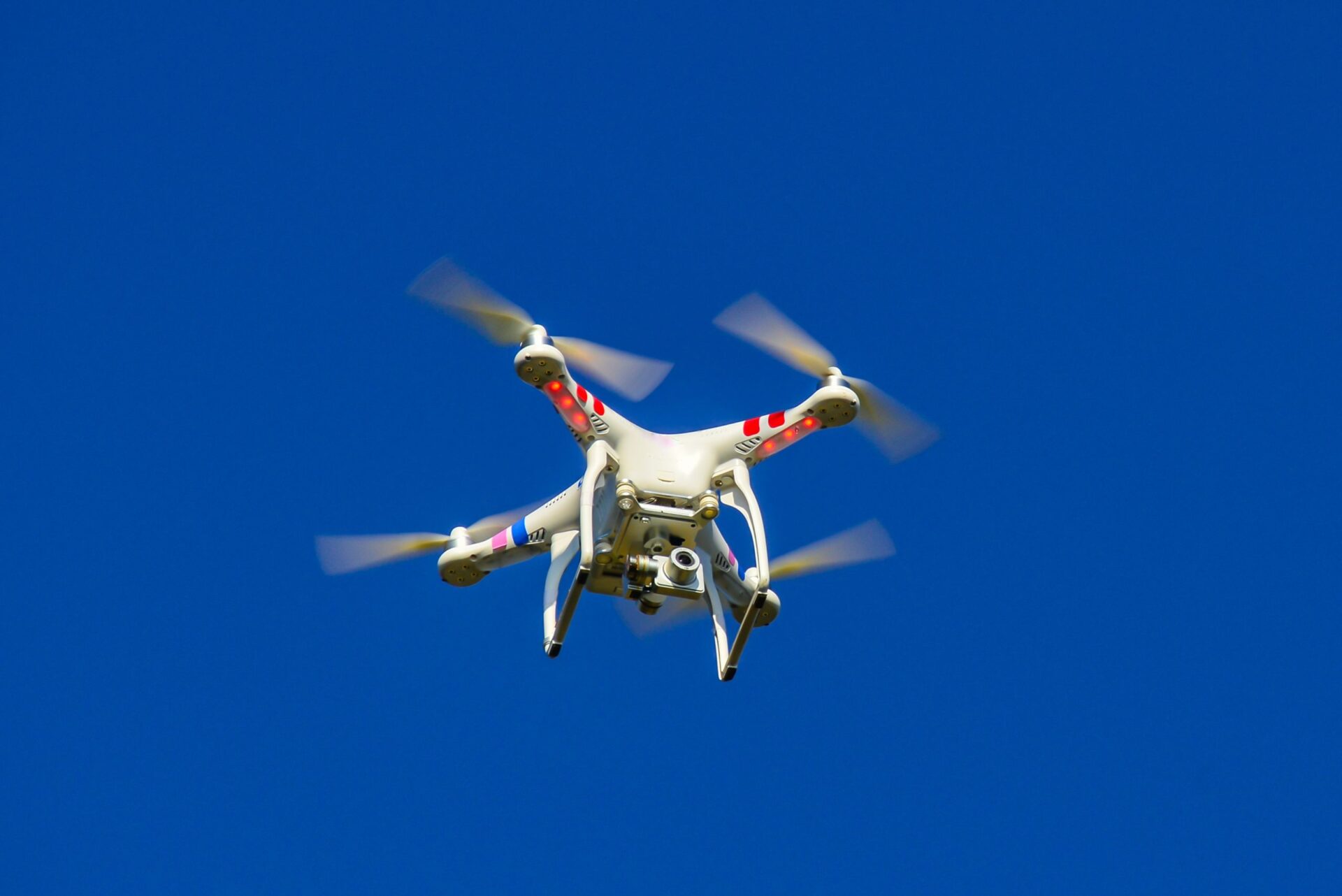 Aeroporto russo terá sido alvo de ataque com drones