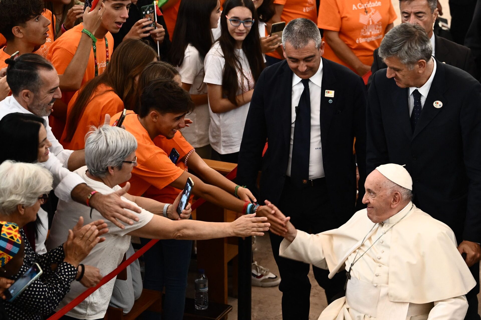 Papa deverá fazer apelo à paz em Fátima como na visita de 2017