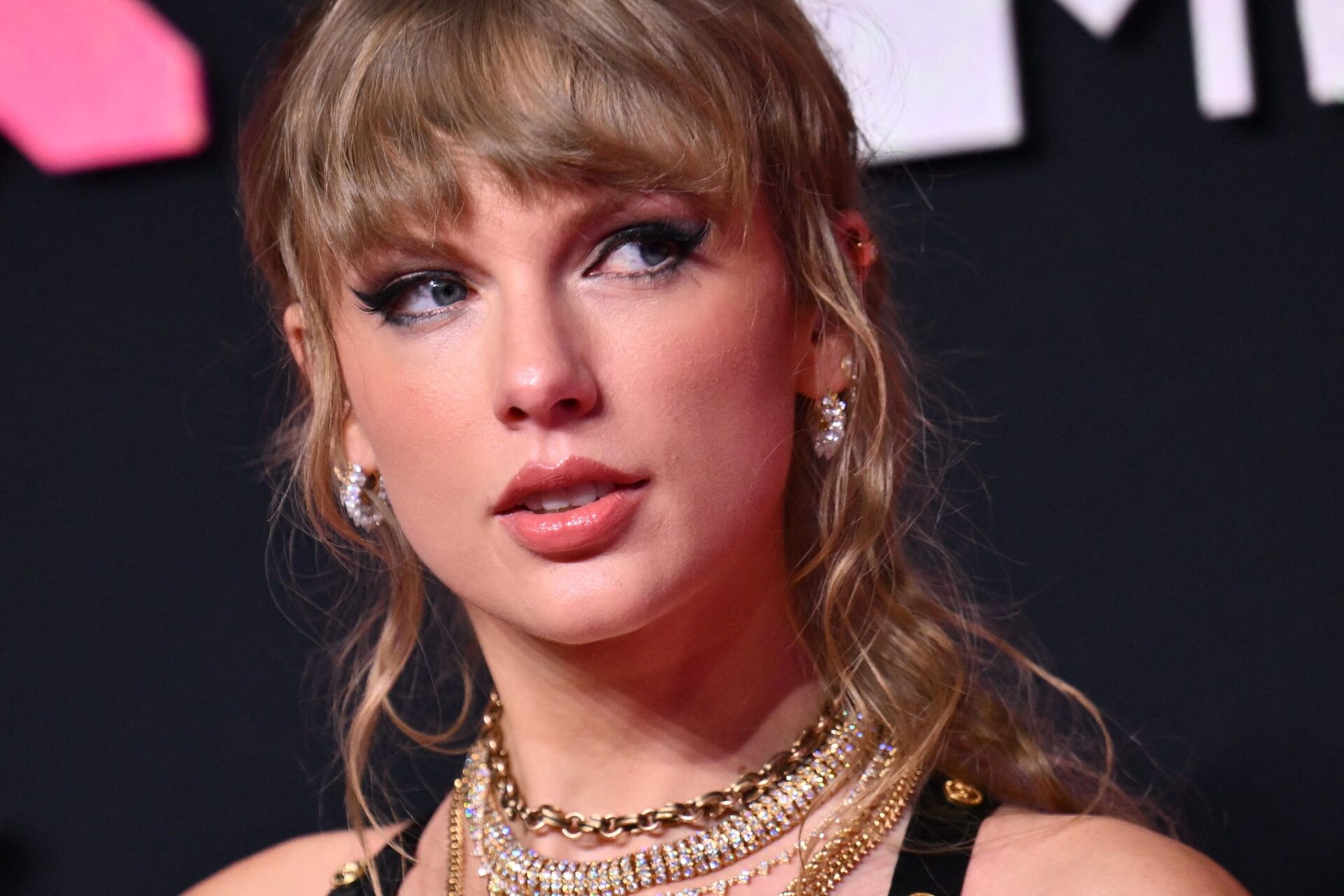 Taylor Swift é a grande vencedora da noite dos prémios da MTV