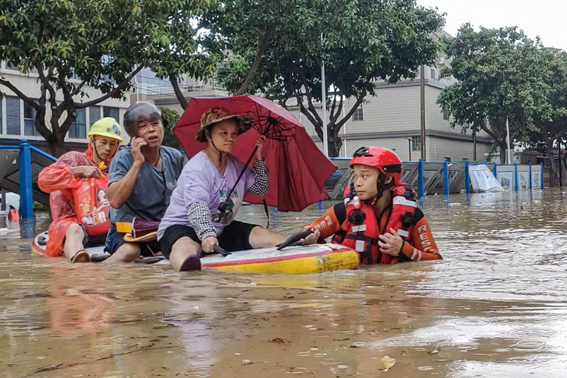 Tempestade tropical Haikui obrigada a retirada de 294 mil pessoas de província chinesa