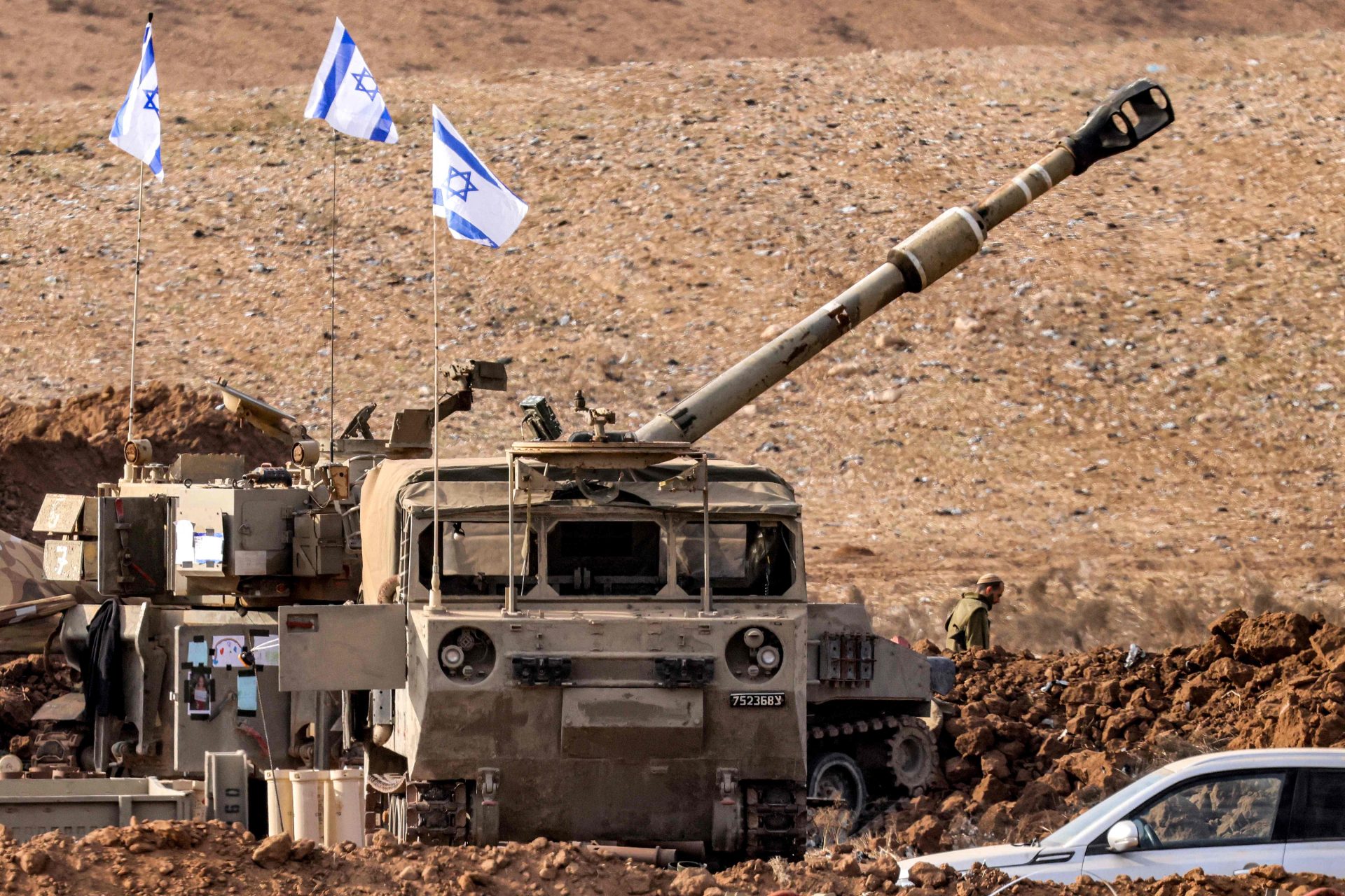 Israel expande operações terrestres em Gaza