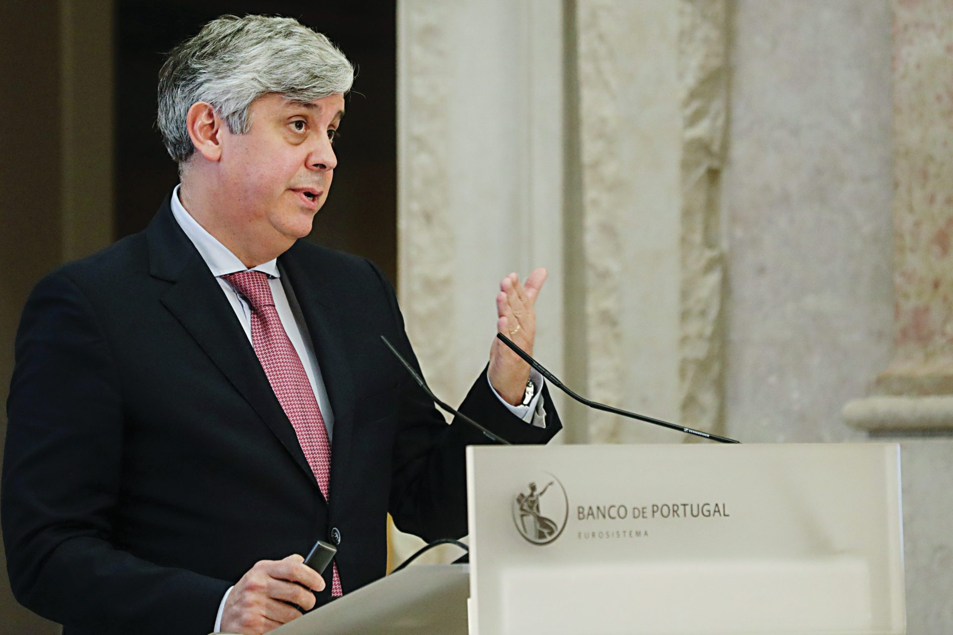 Riscos para a estabilidade financeira aumentaram, diz Banco de Portugal