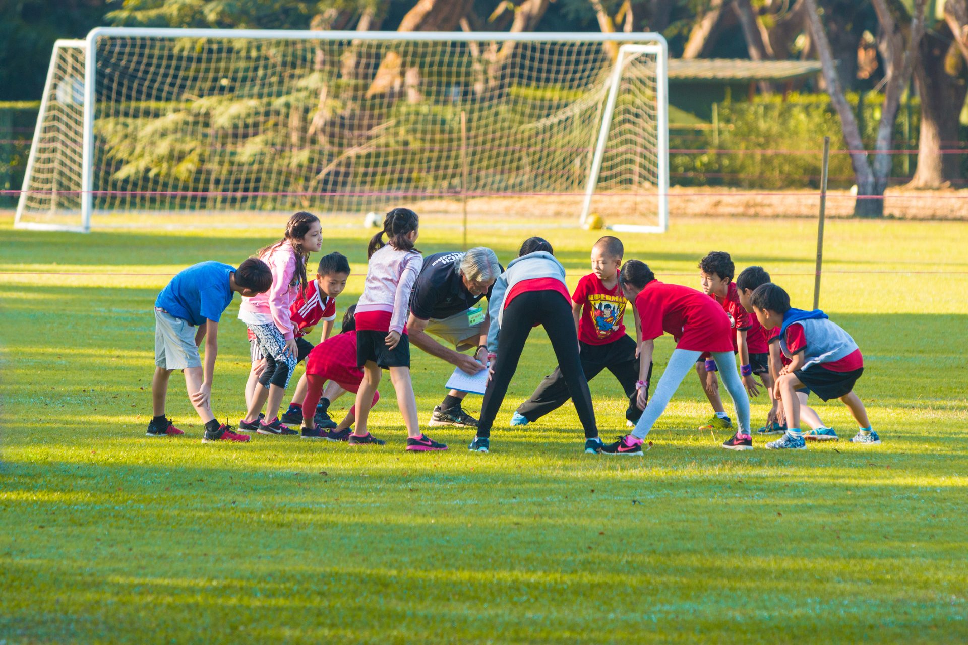 Projeto da FPF promove atividade física e dá material desportivo a escolas