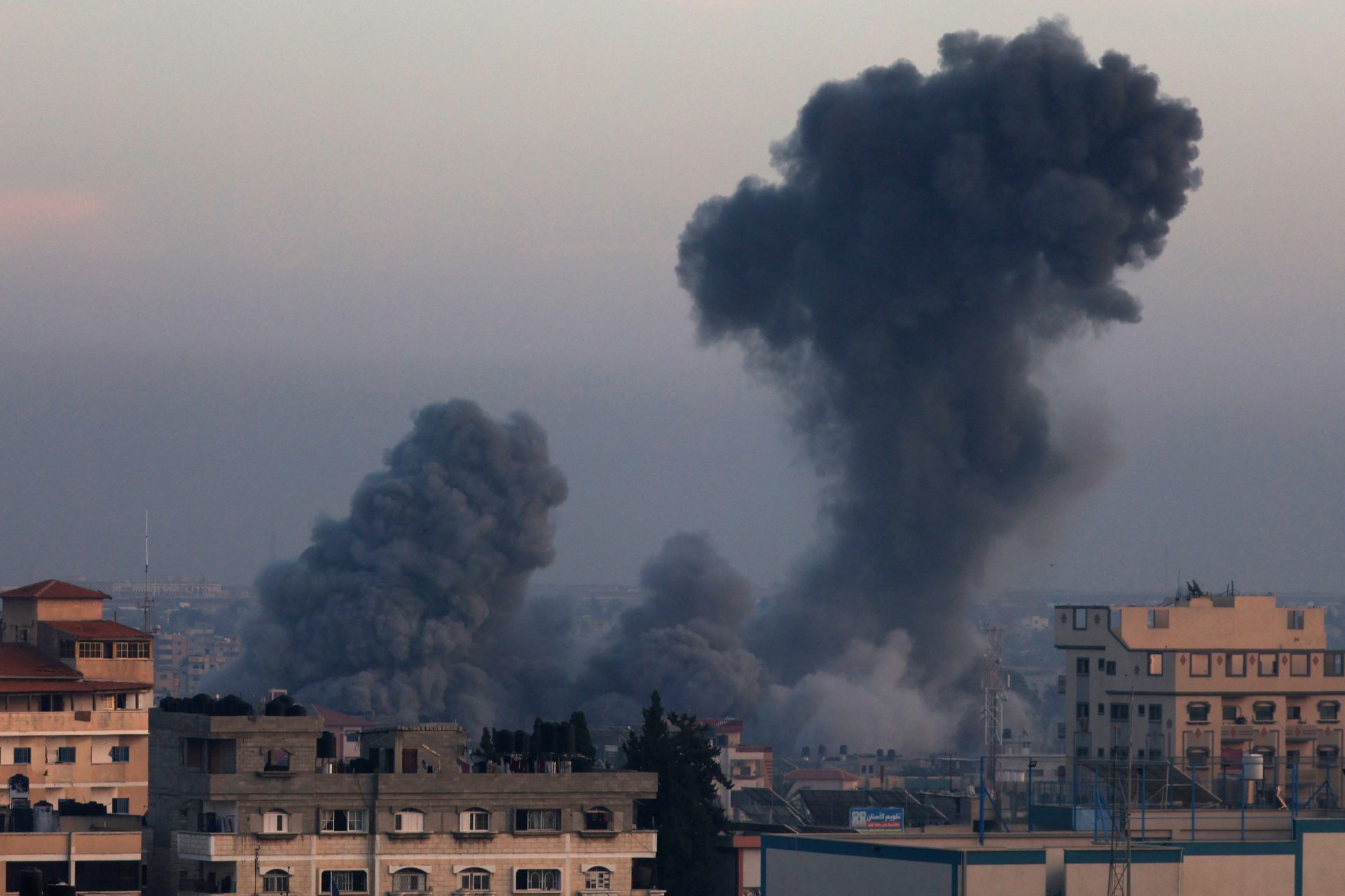Forças israelitas mantêm operações no sul de Gaza