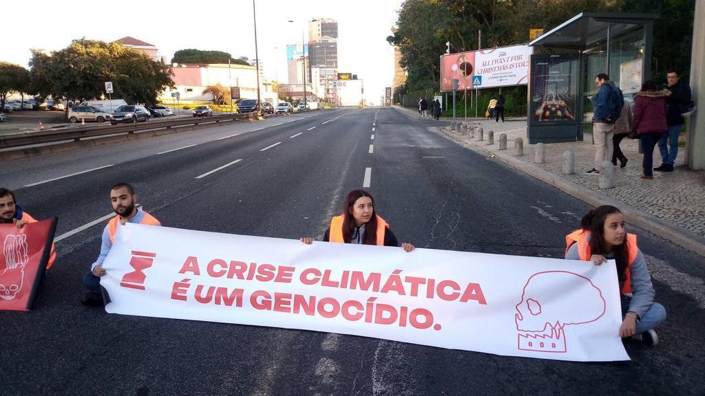 Ativistas do Climáximo começam a ser julgados por corte de estrada