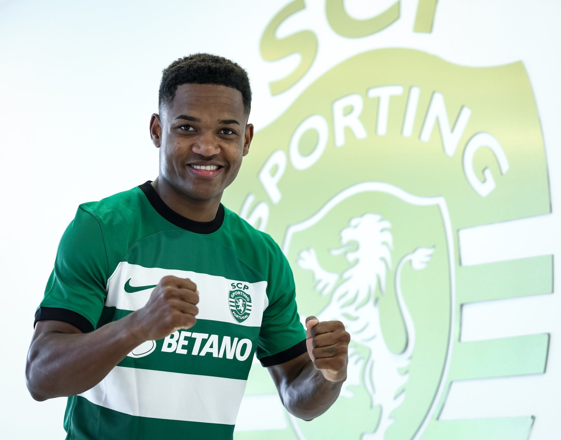 Sporting pode contar com Geny Catamo até junho de 2028