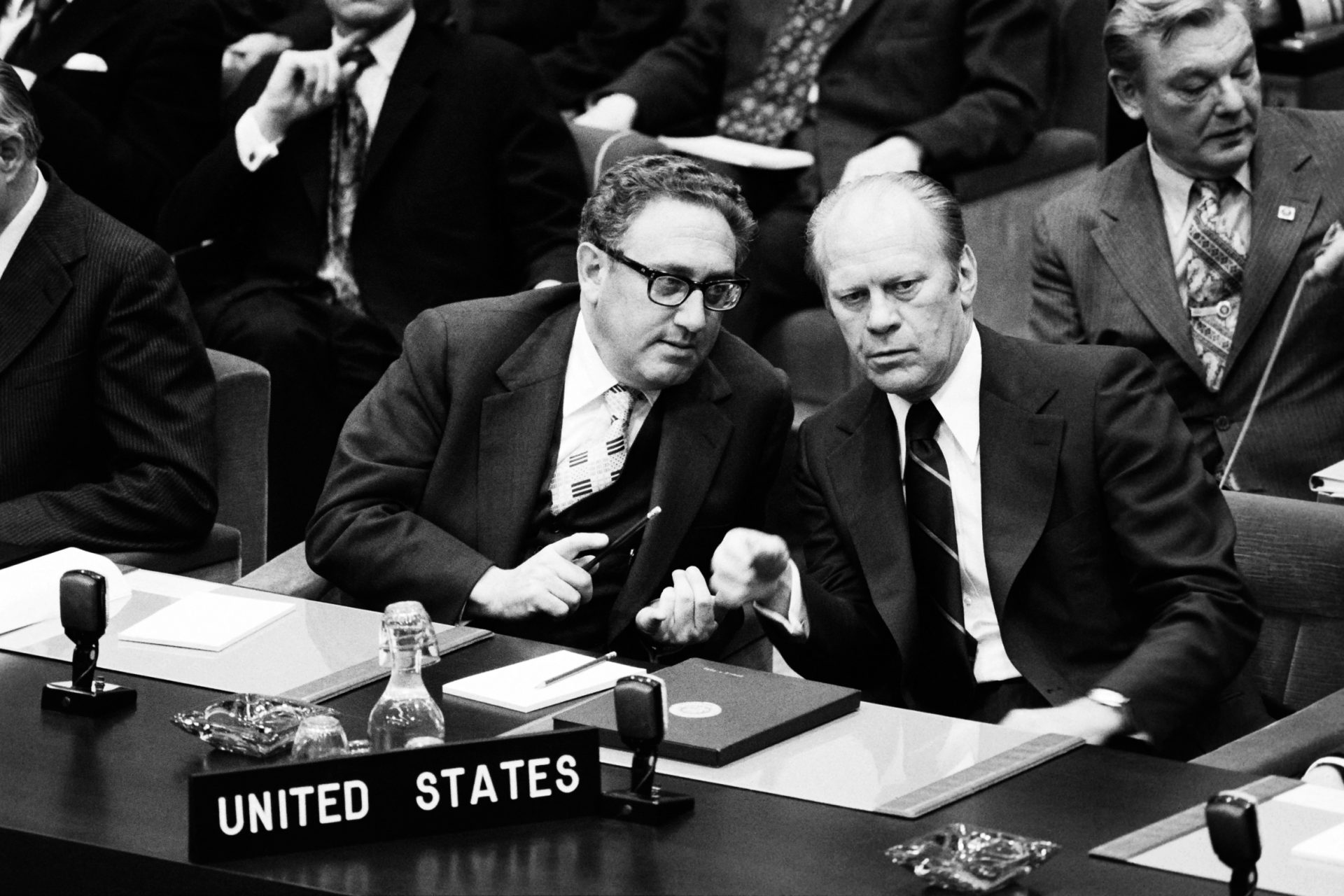 Kissinger. Um século de luz e de sombras