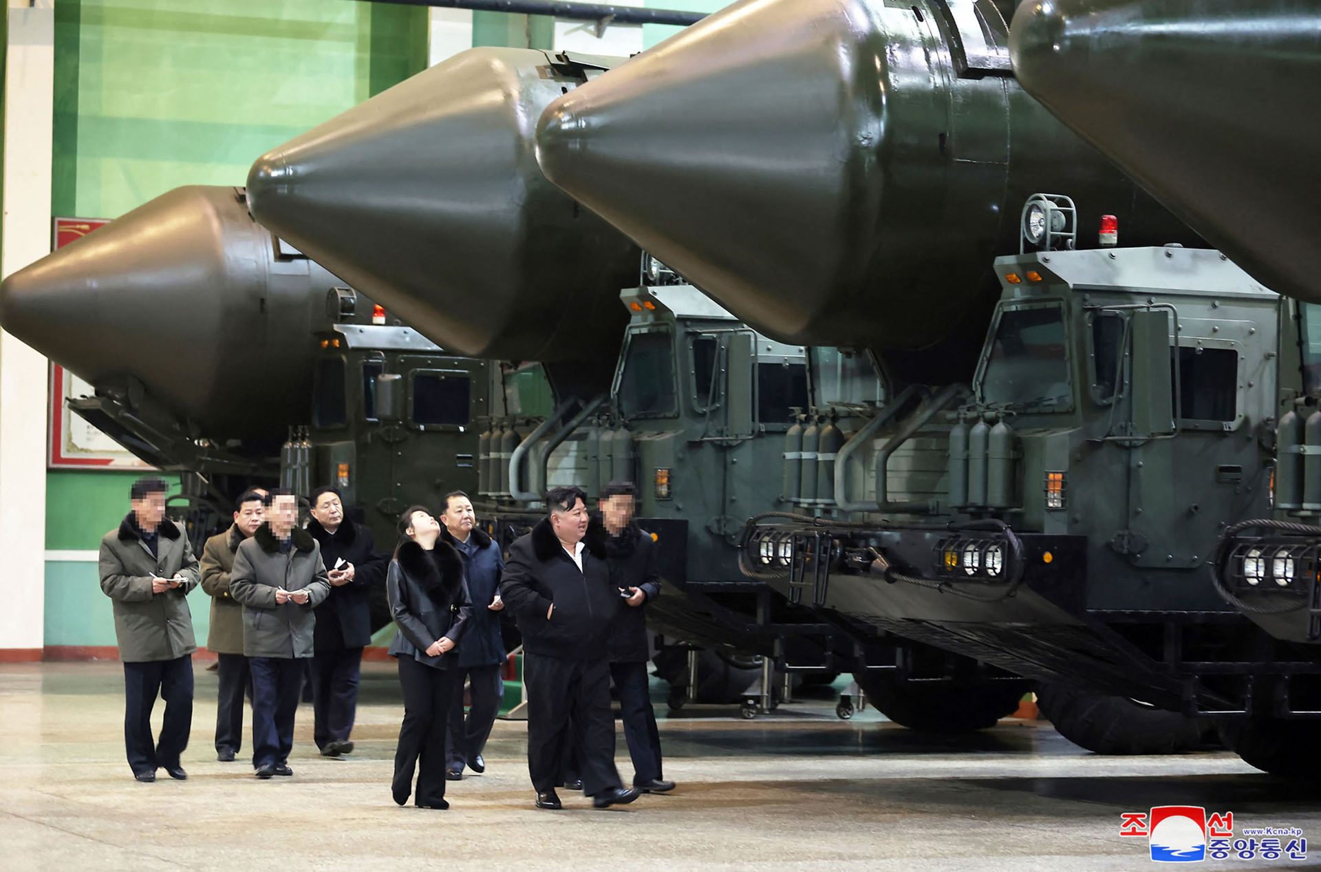 Coreia do Norte. Programa nuclear e proximidade com Rússia condenados