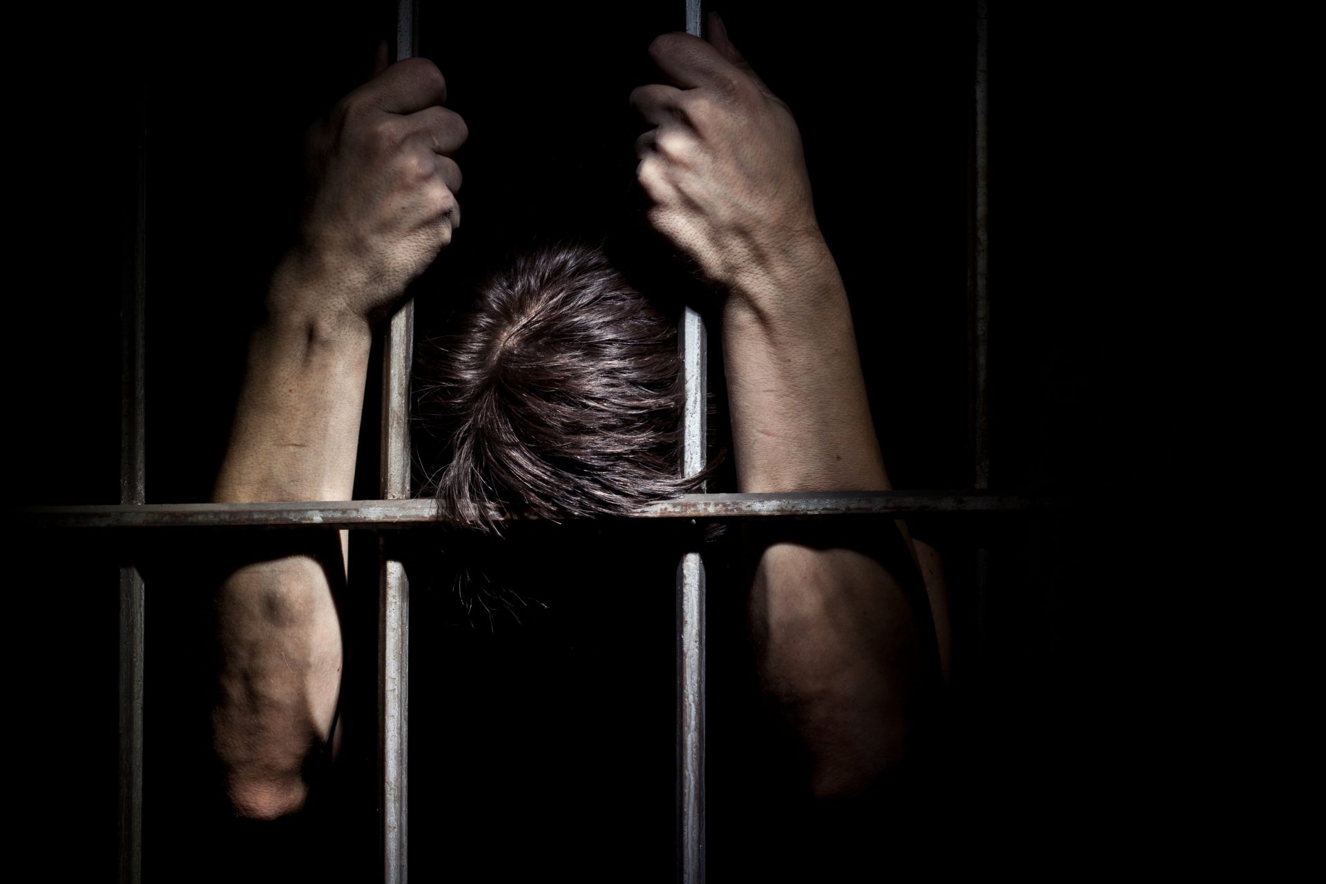 Ordem dos Advogados critica “violação evidente” dos direitos dos arguidos detidos