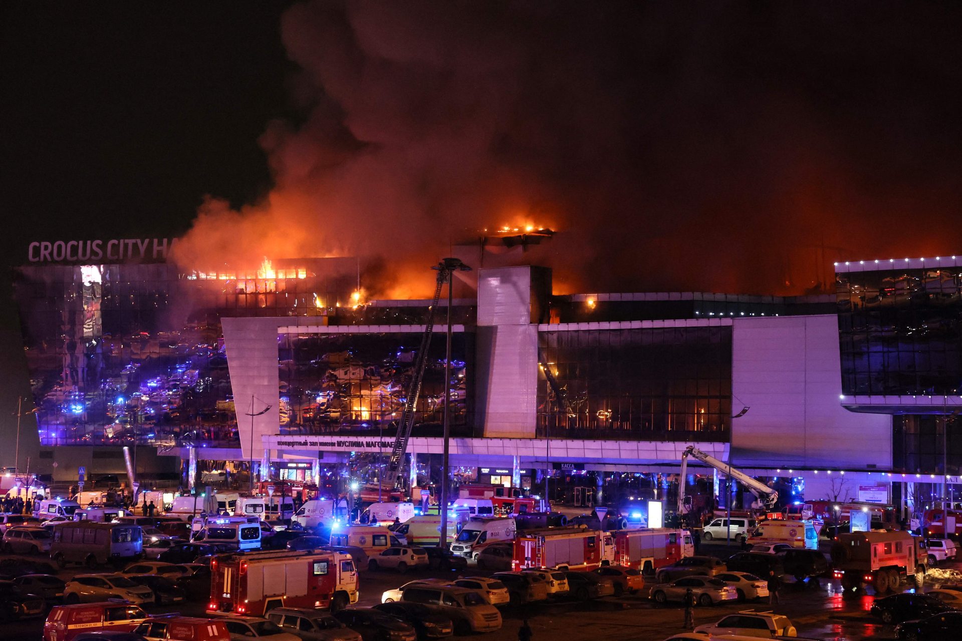Tiroteio seguido de incêndio em sala de espetáculos em Moscovo. Pelo menos 40 mortos