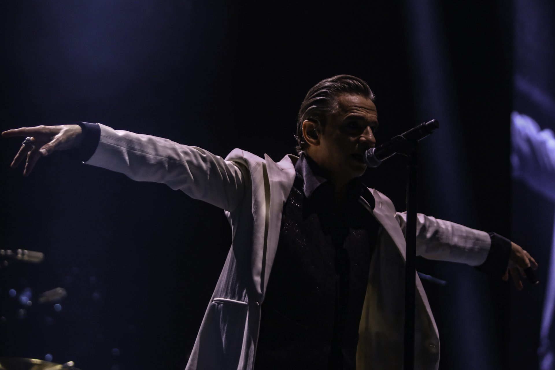 Depeche Mode recebidos com casa cheia no Meo Arena