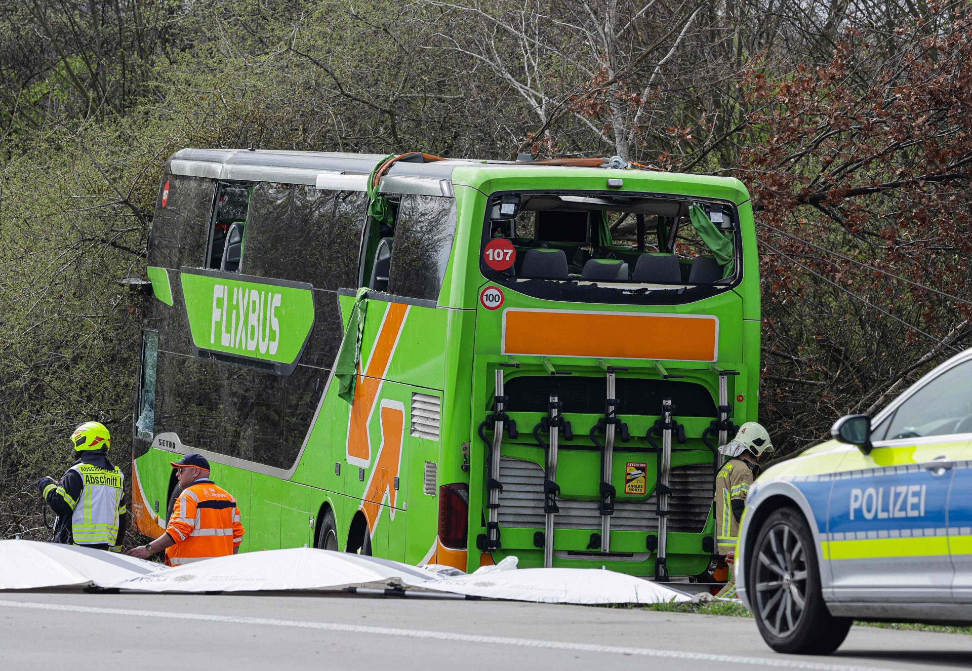 Acidente com autocarro na Alemanha faz pelo menos cinco mortos