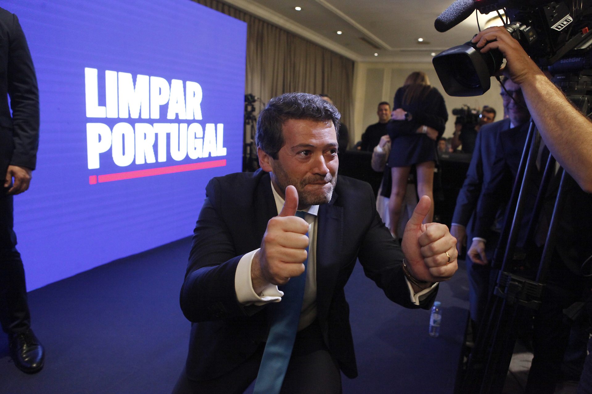 André Ventura. &#8220;Esta é a noite em que acabou o bipartidarismo em Portugal&#8221;