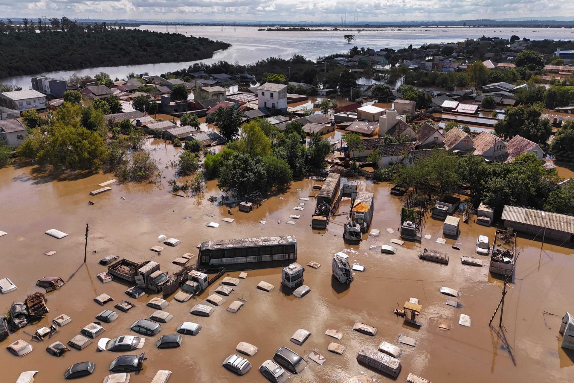 Brasil. Quase dois milhões de pessoas afetadas pelas chuvas