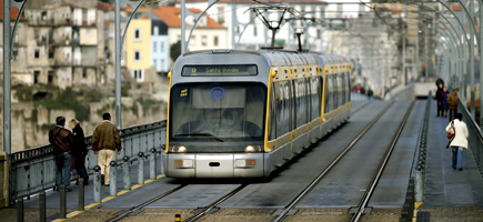 Linha Amarela do metro do Porto interrompida