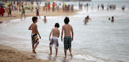 Banhos nas praias de Quarteira e Vilamoura autorizados