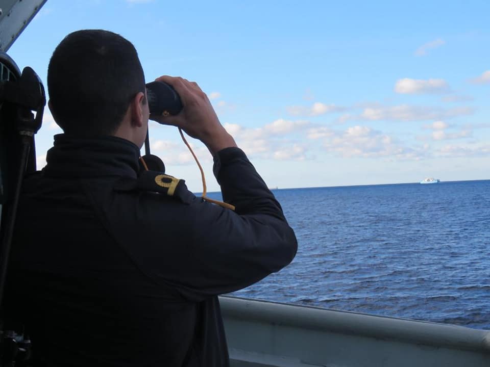 Marinha resgata tripulante a bordo de navio russo em trânsito nas águas portuguesas