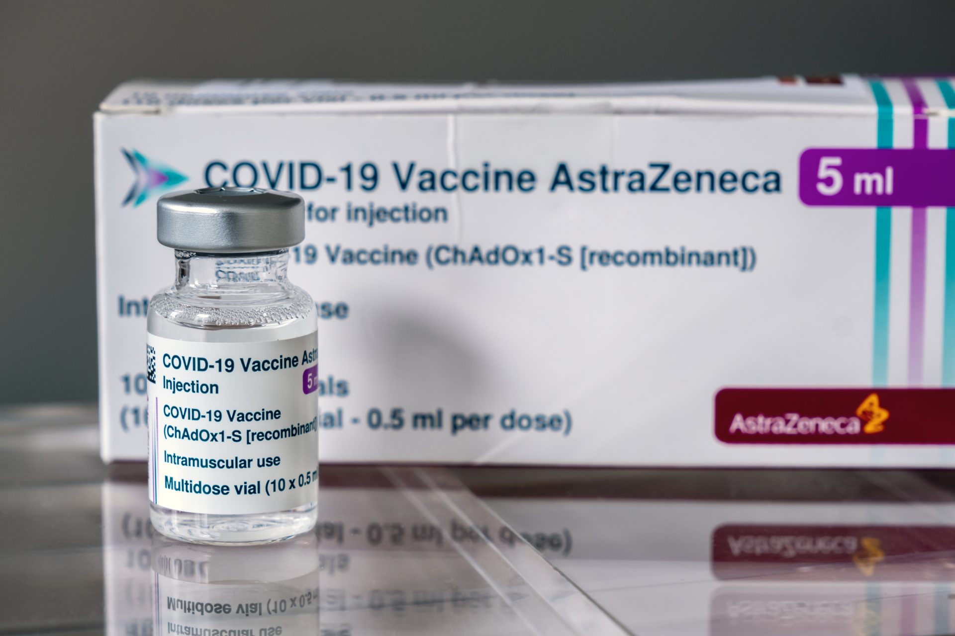 AstraZeneca retira do mercado vacina contra a covid-19