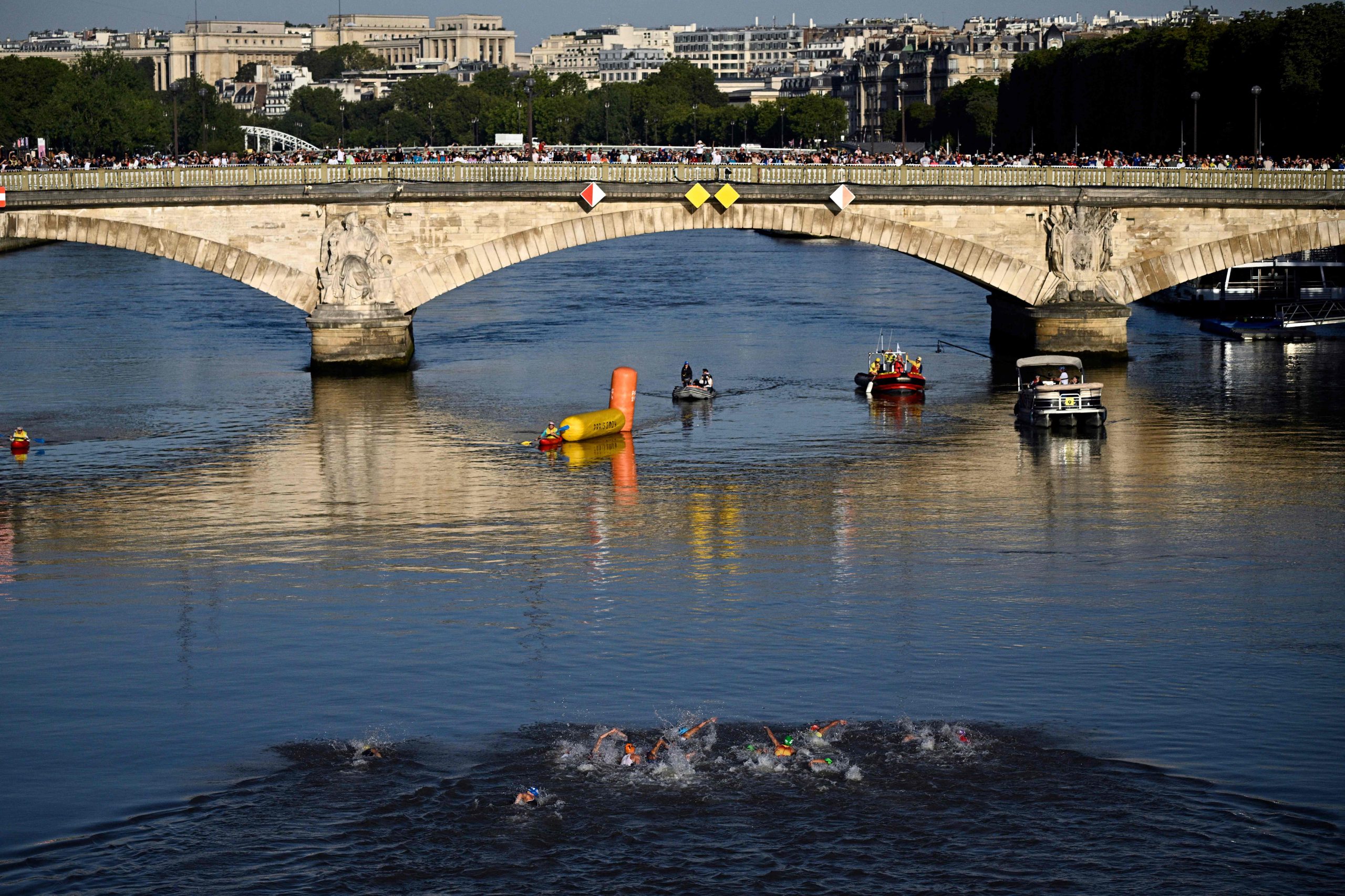 Paris2024. Retomado treino de natação em águas abertas