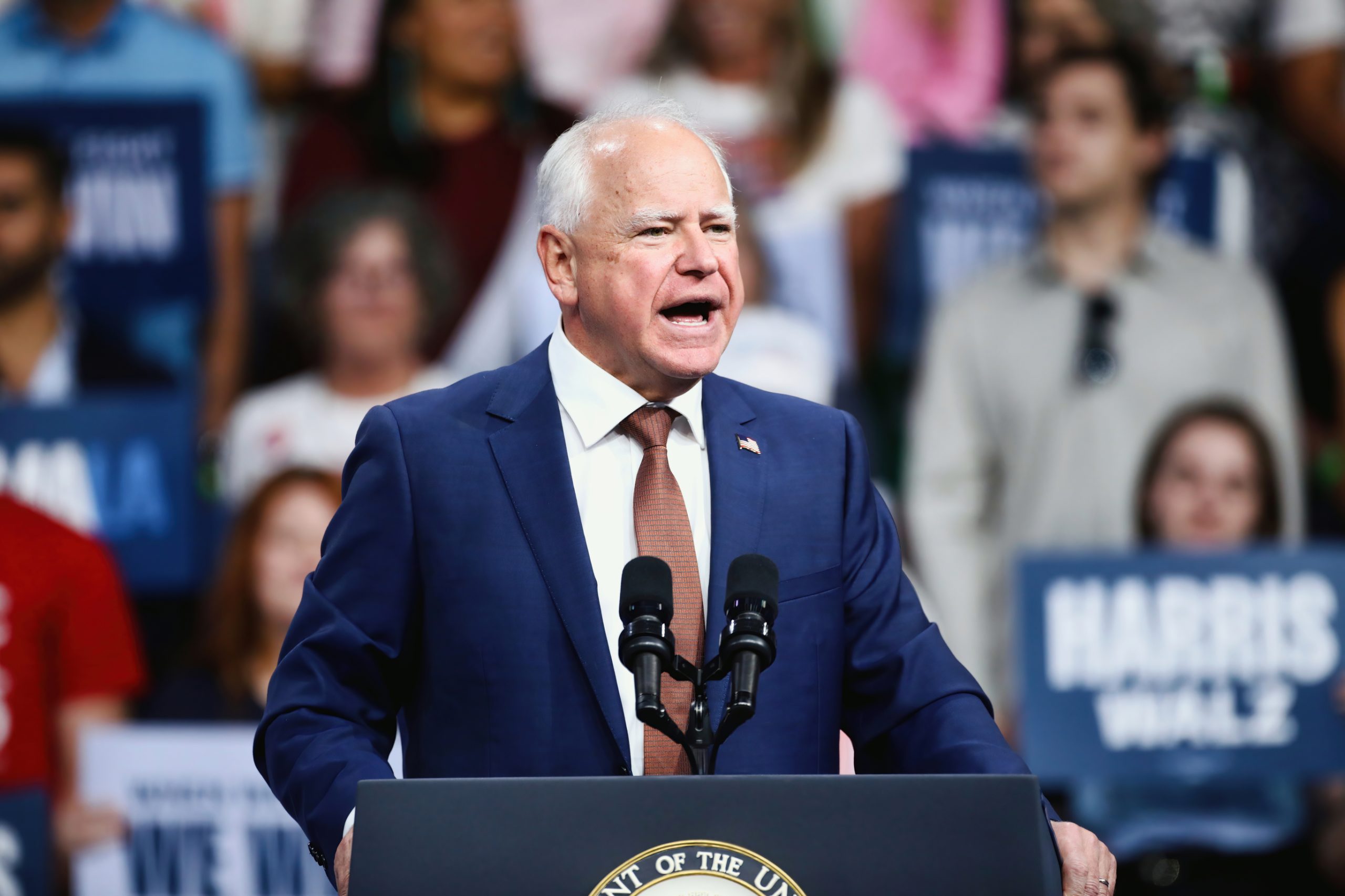 Tim Walz . Esta “eleição é sobre liberdade”