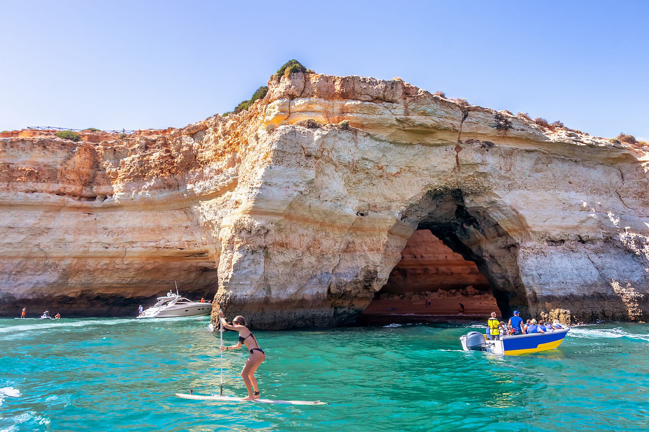 Atenção: novas regras de acesso às grutas de Benagil entram hoje em vigor