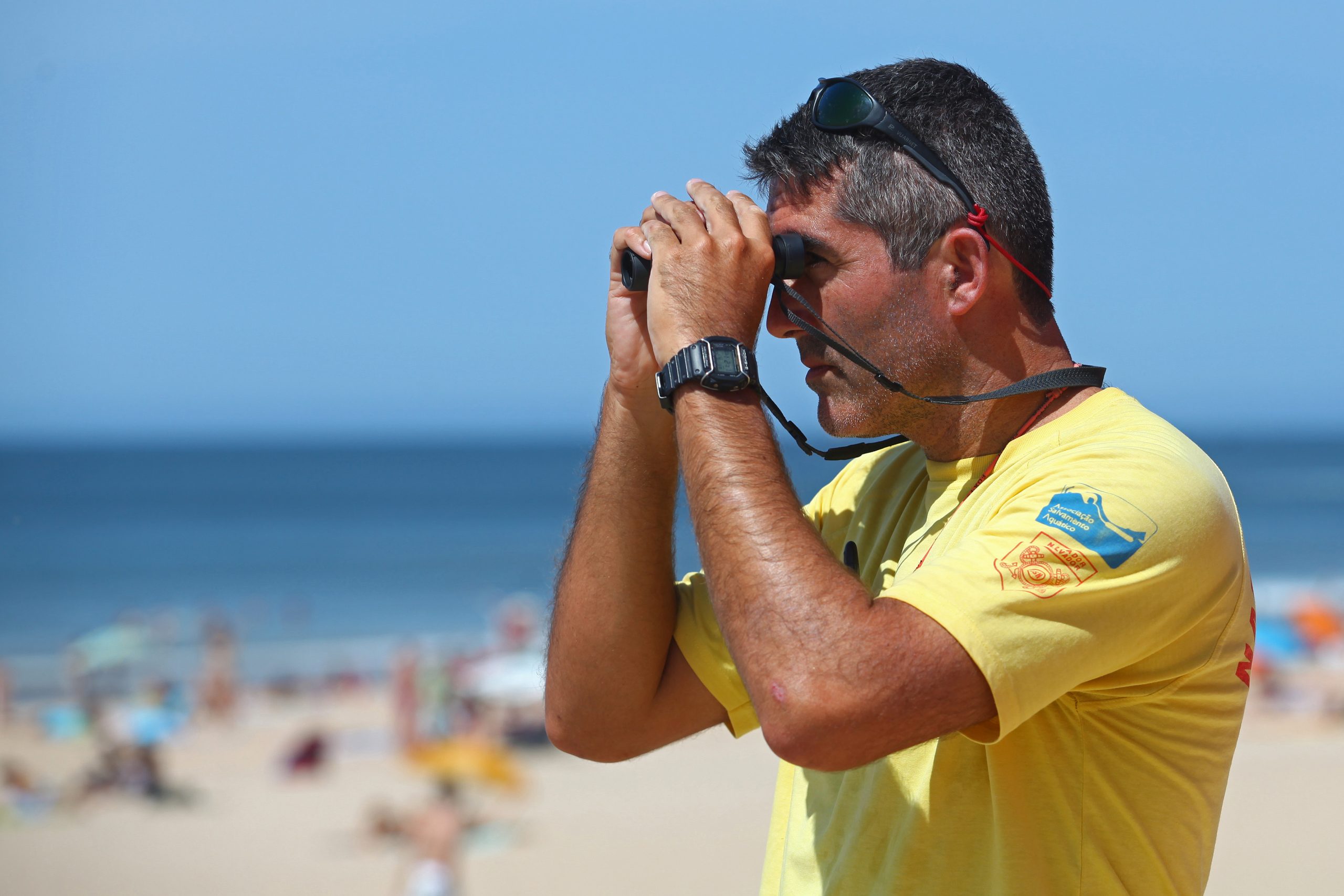 Seis pessoas resgatadas em cerca de 20 minutos nas praias de Espinho