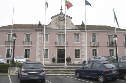 Oeiras passa a cobrar taxa turística de um euro a partir de 15 de agosto