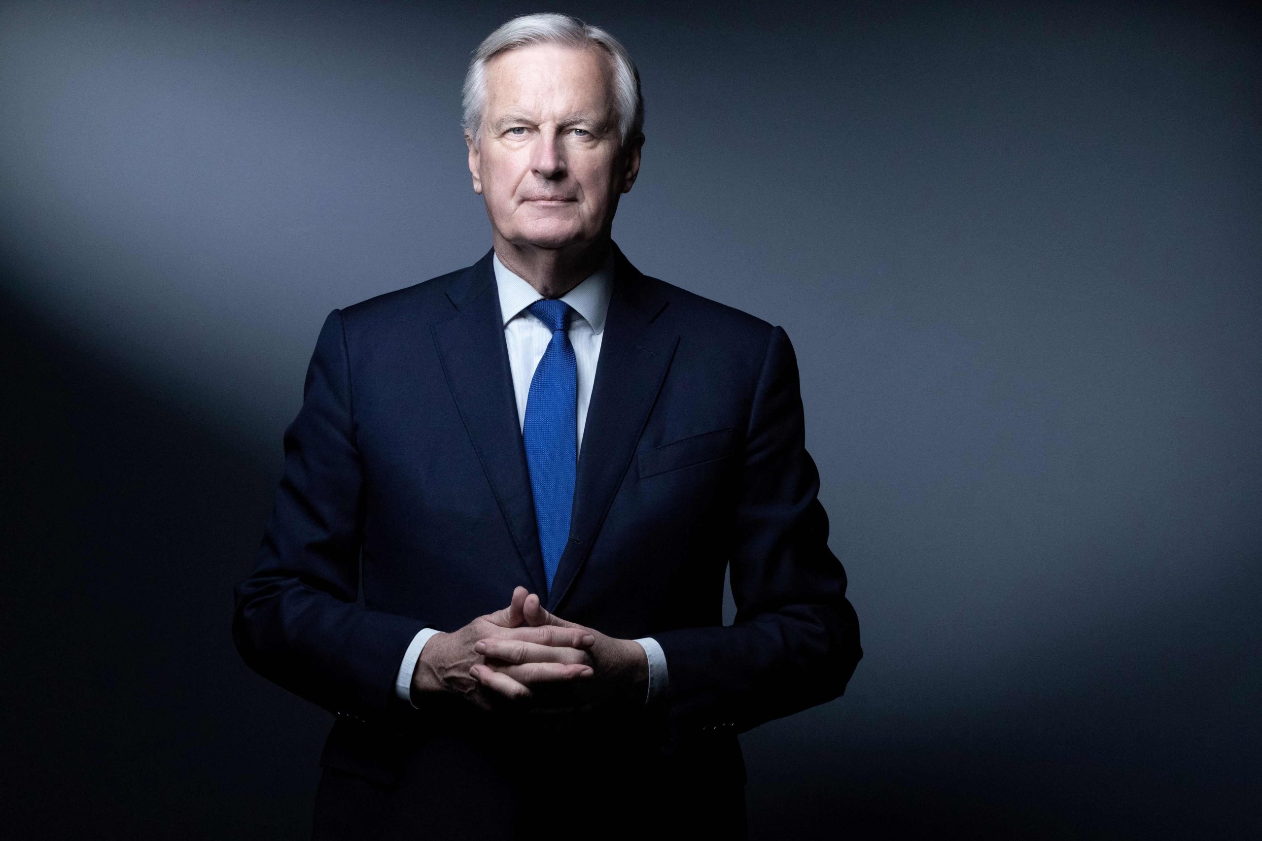 Macron convida Michel Barnier a formar governo