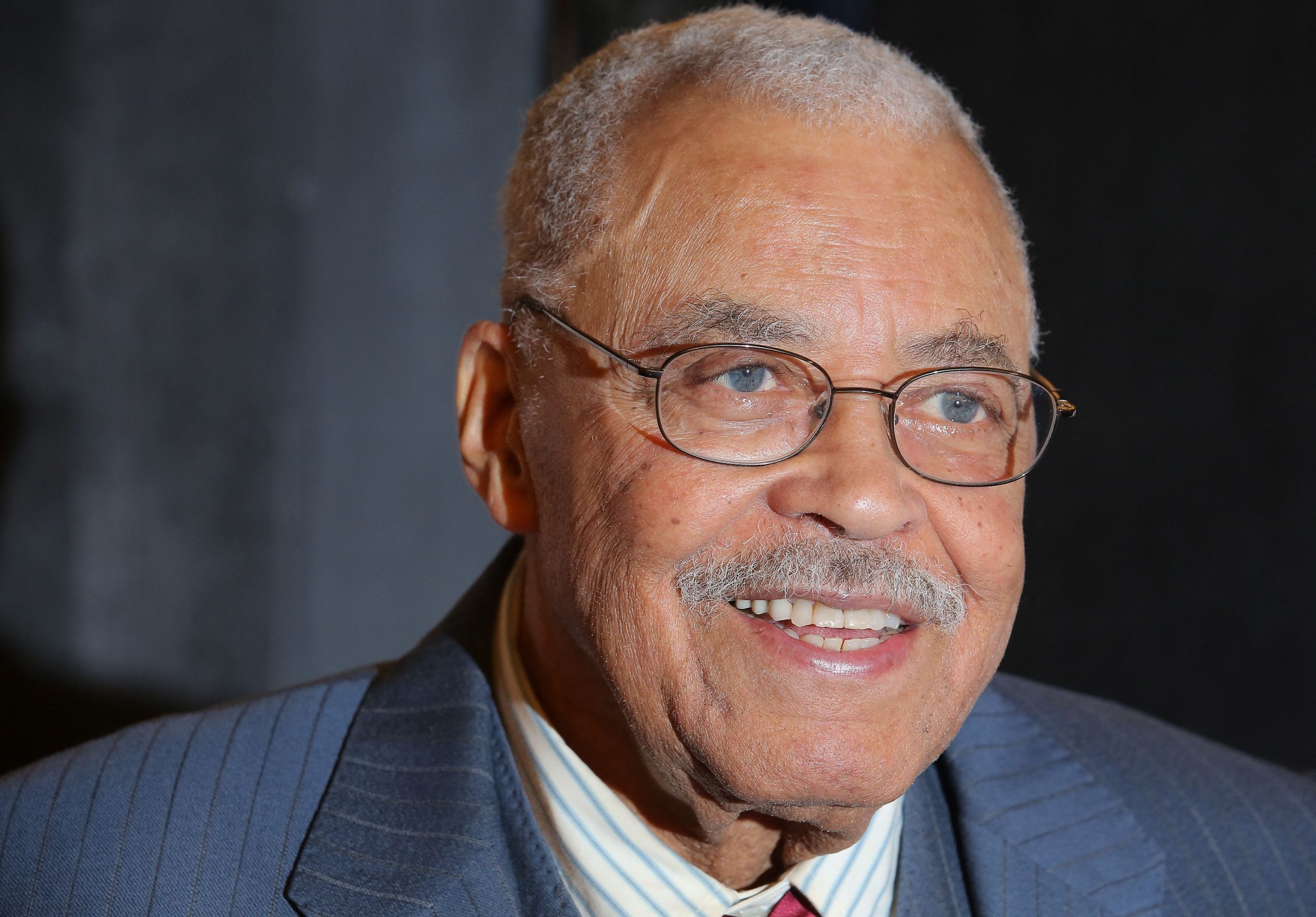 Morreu James Earl Jones, a voz de Darth Vader