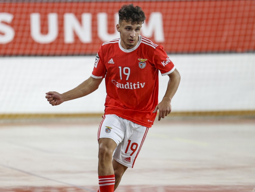 Português eleito o melhor jogador jovem do mundo no futsal